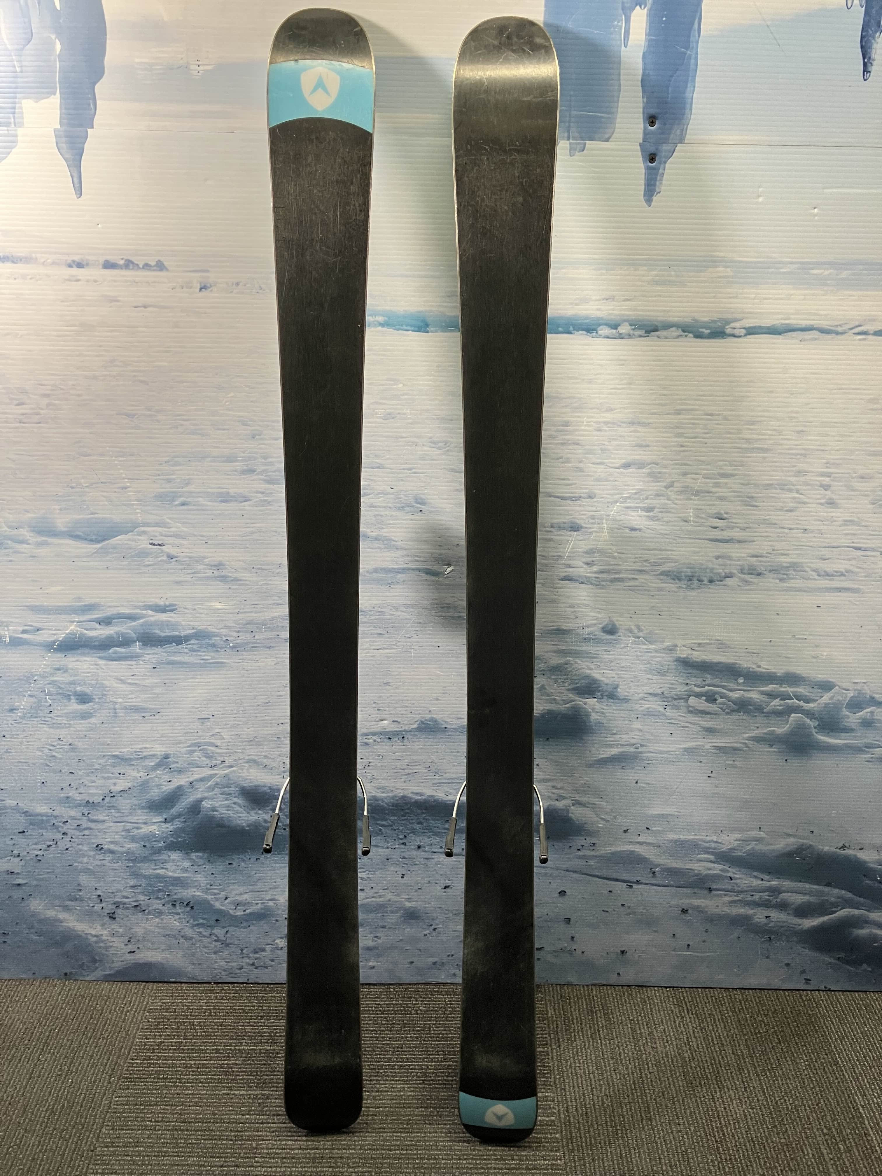 Used Dynastar Spiral Men's Ski w/ Look Express 10 Demo