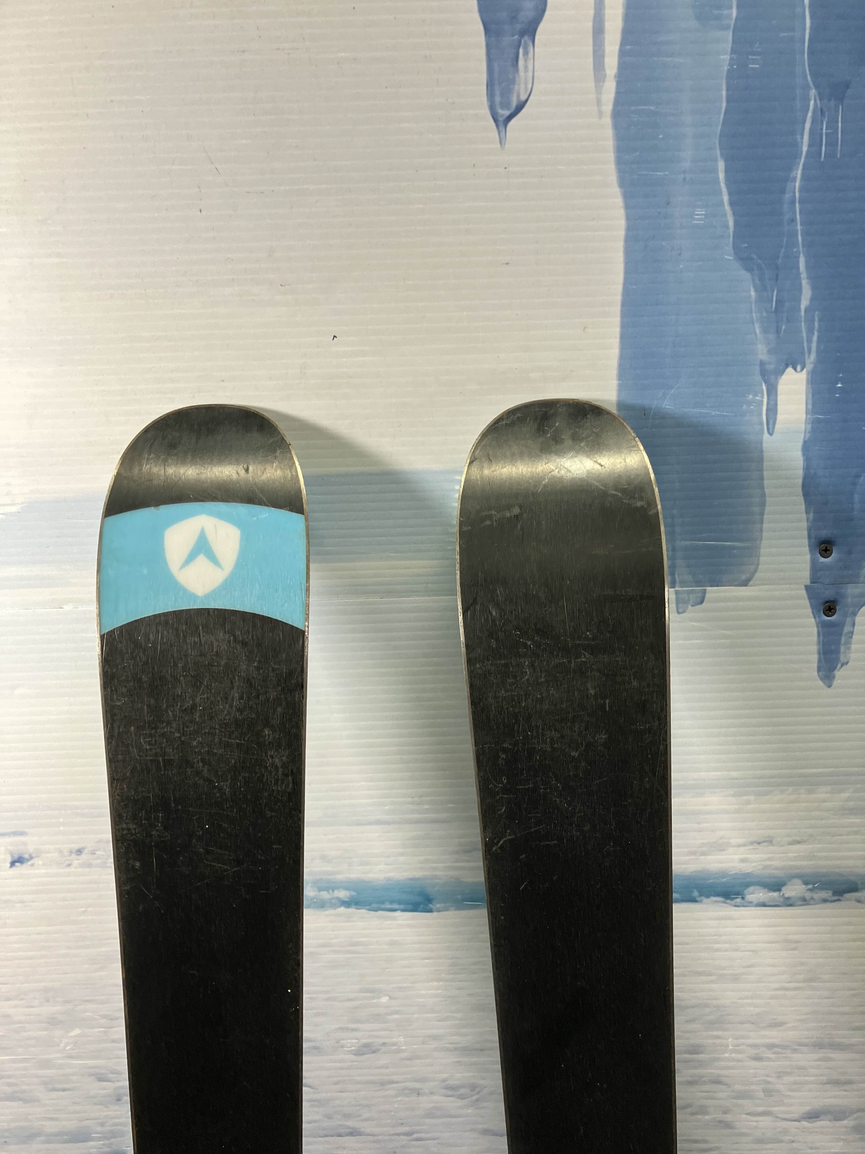Used Dynastar Spiral Men's Ski w/ Look Express 10 Demo Bindings - 138CM