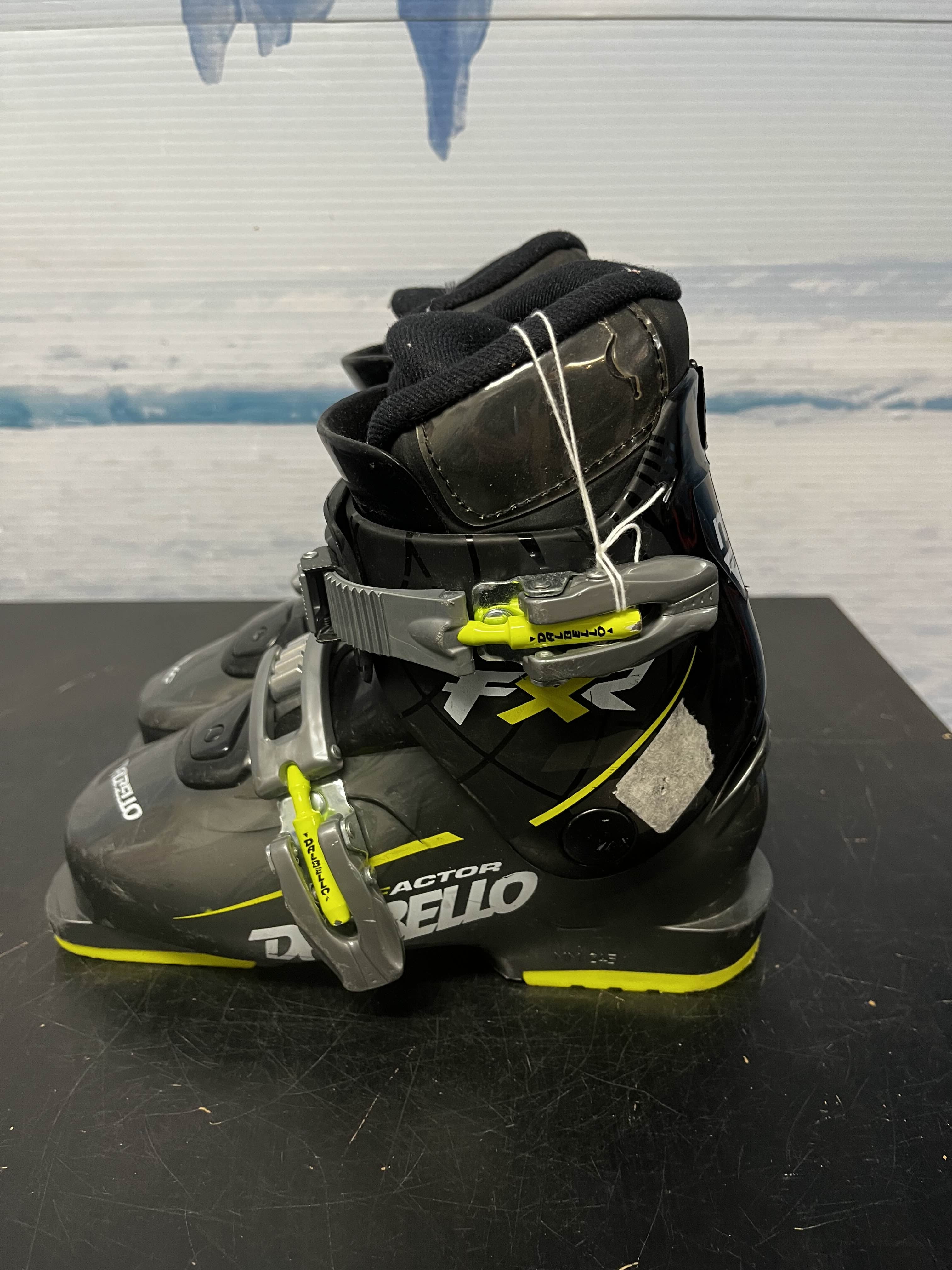 Used Dalbello Kids Ski Boot 19.5MP