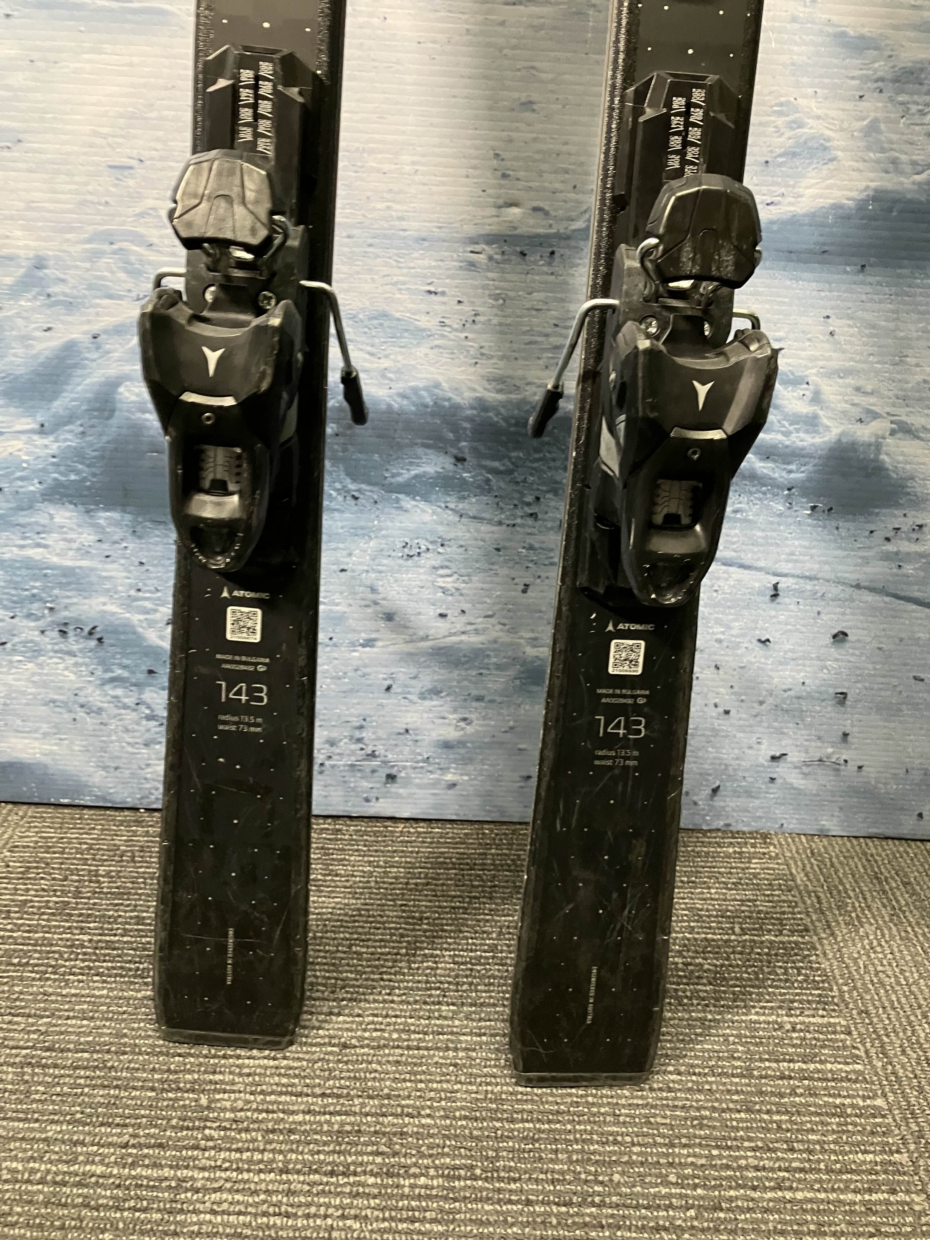 Used Atomic Cloud 9 Men's Ski w/ Atomic M 10 Demo Bindings - 143CM