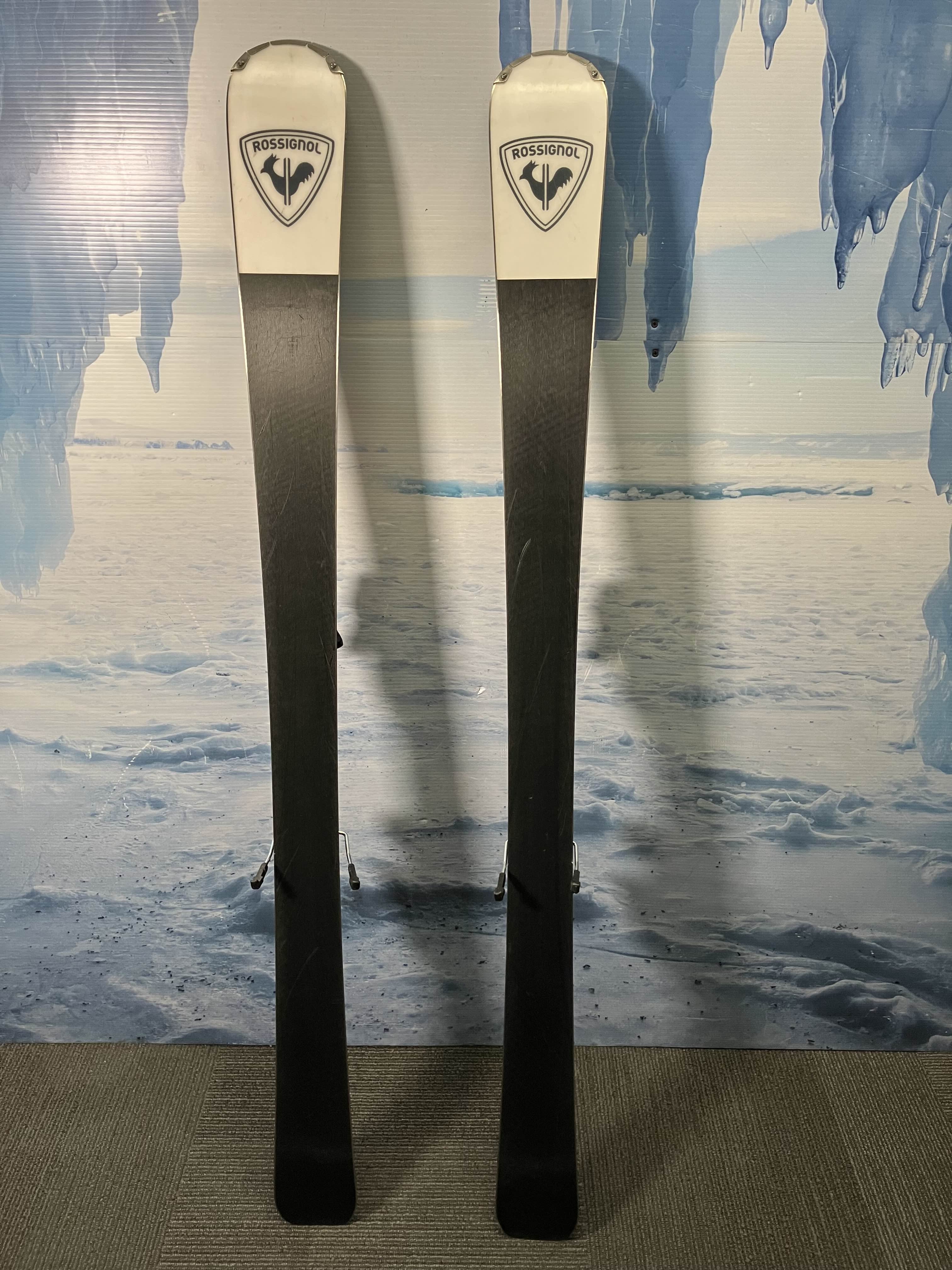 Well Loved Rossignol  Exp 86 Men's Ski w/ Look Nx 12 Demo Bindings - 158CM