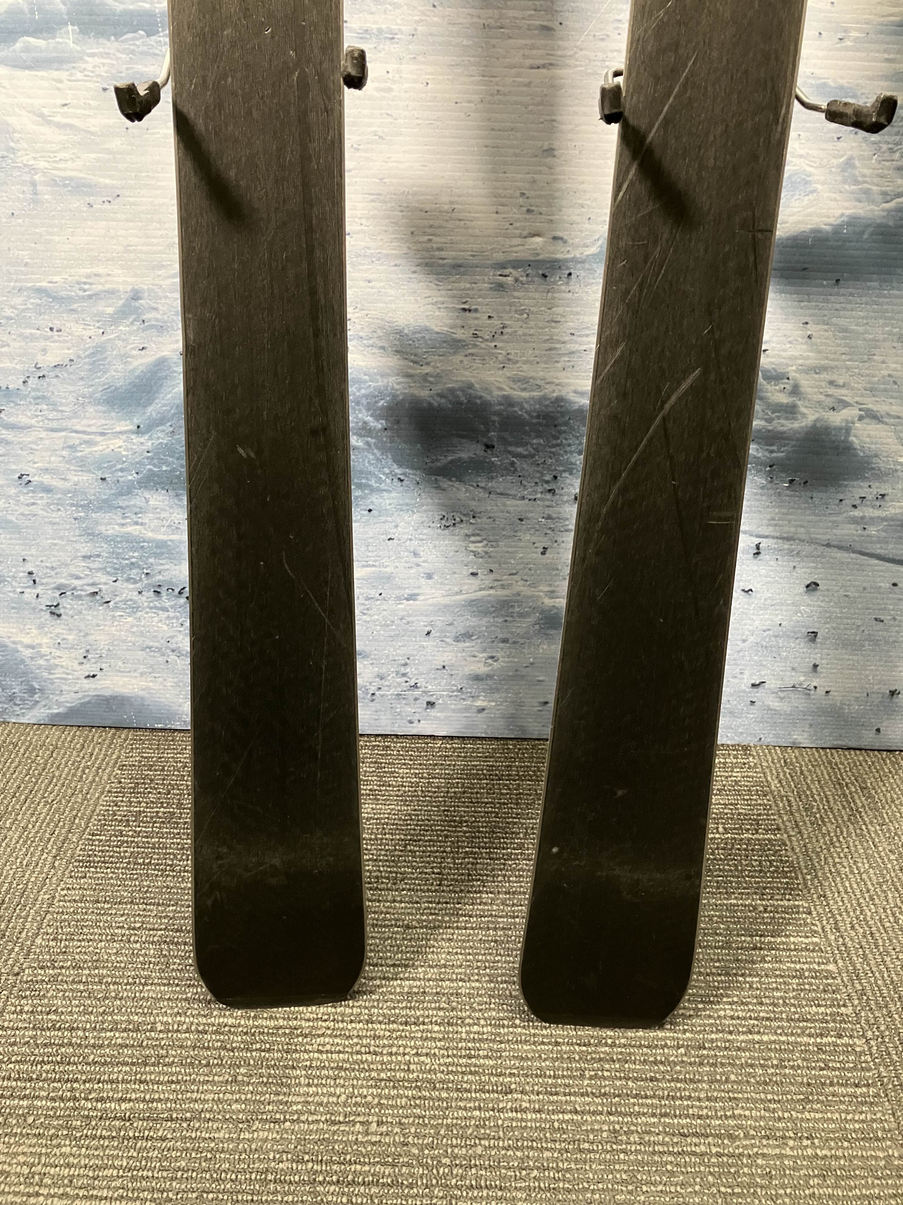 Well Loved Rossignol  Exp 86 Men's Ski w/ Look Nx 12 Demo Bindings - 158CM