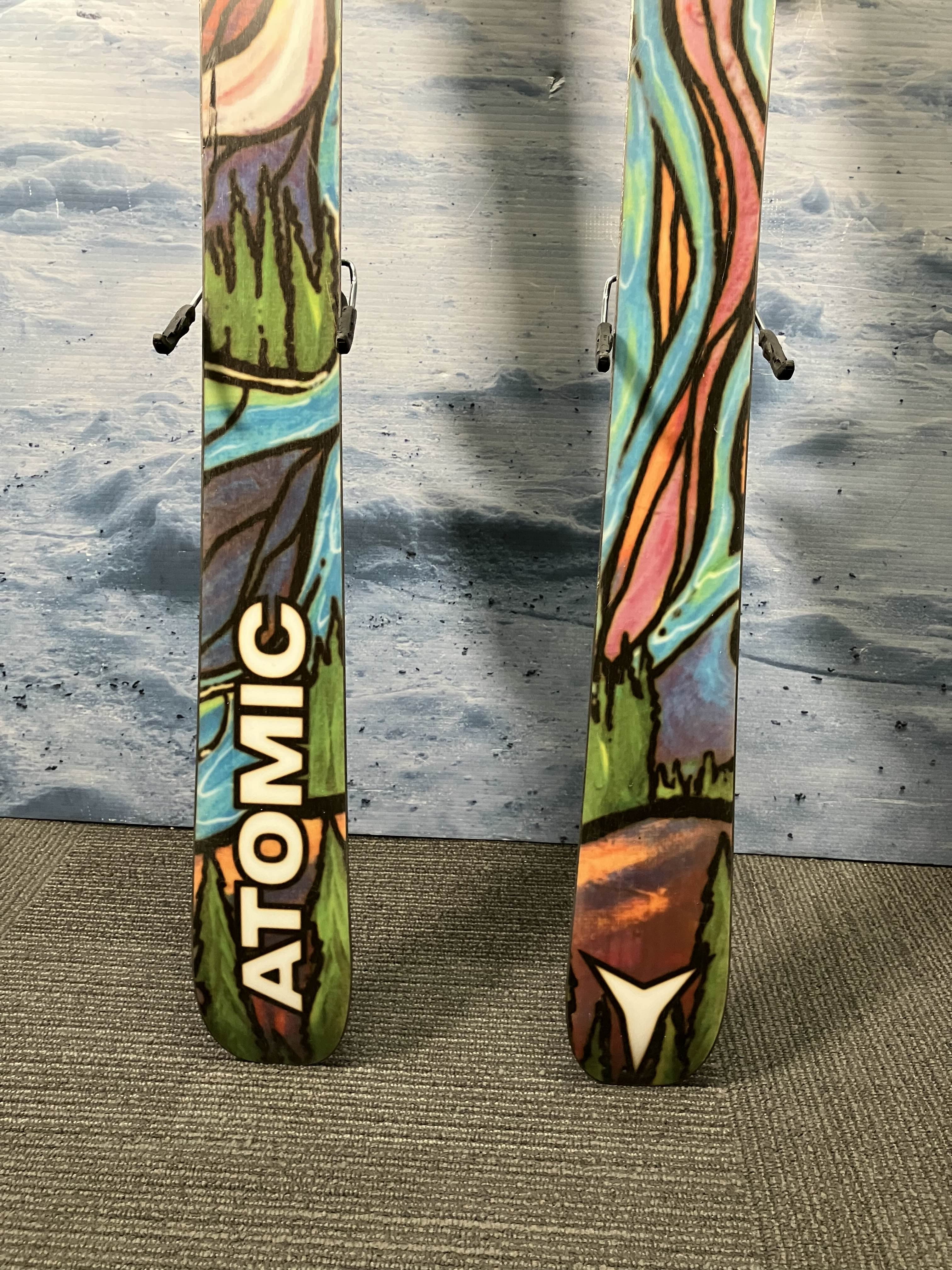 Well Loved Atomic Bent Chetler 153 Men's Ski w/ Atomic M 10 Demo Bindings - 153CM