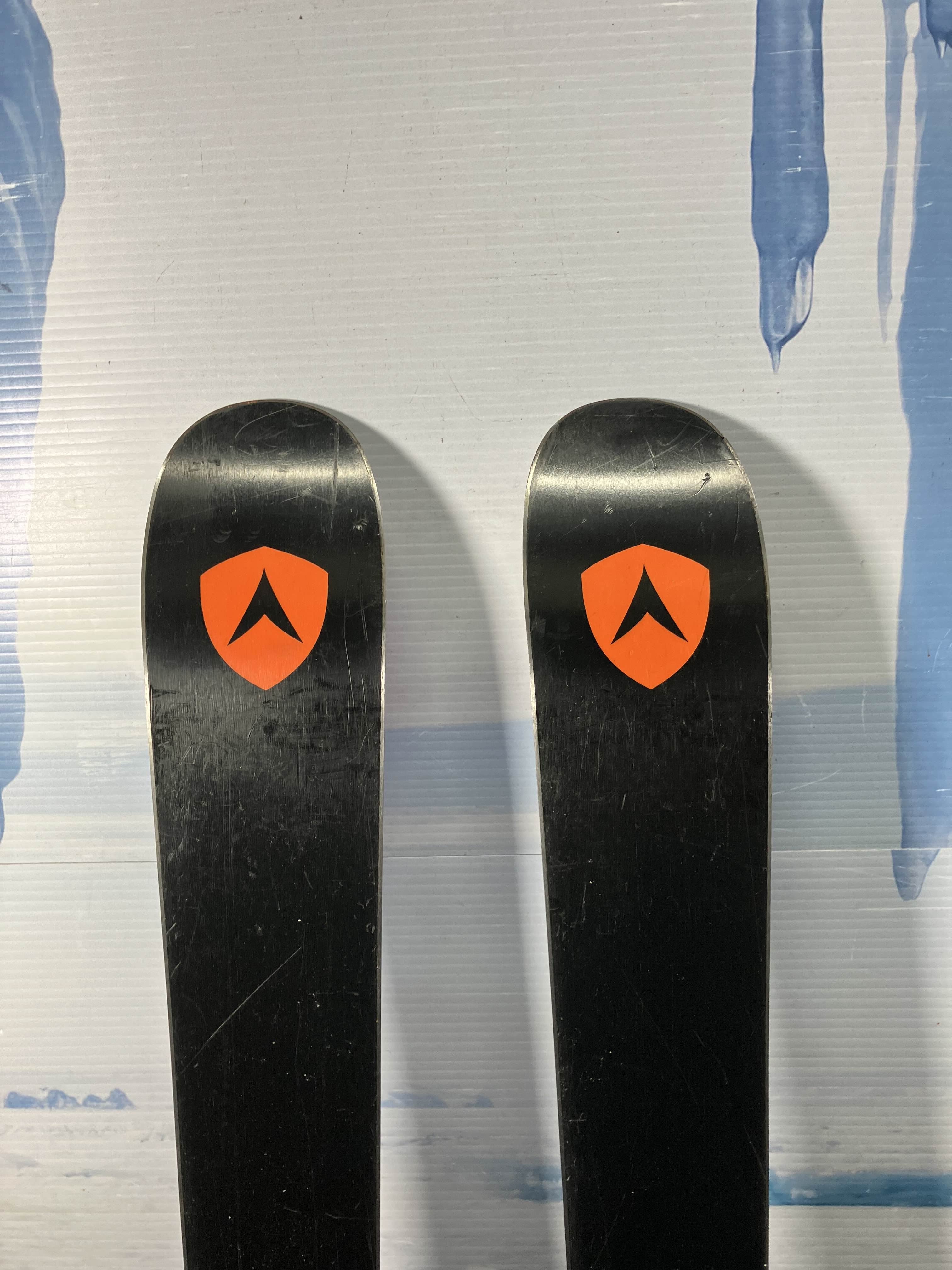 Used Dynastar Serial Ski w/ Look Express 10 Demo Bindings - 148CM