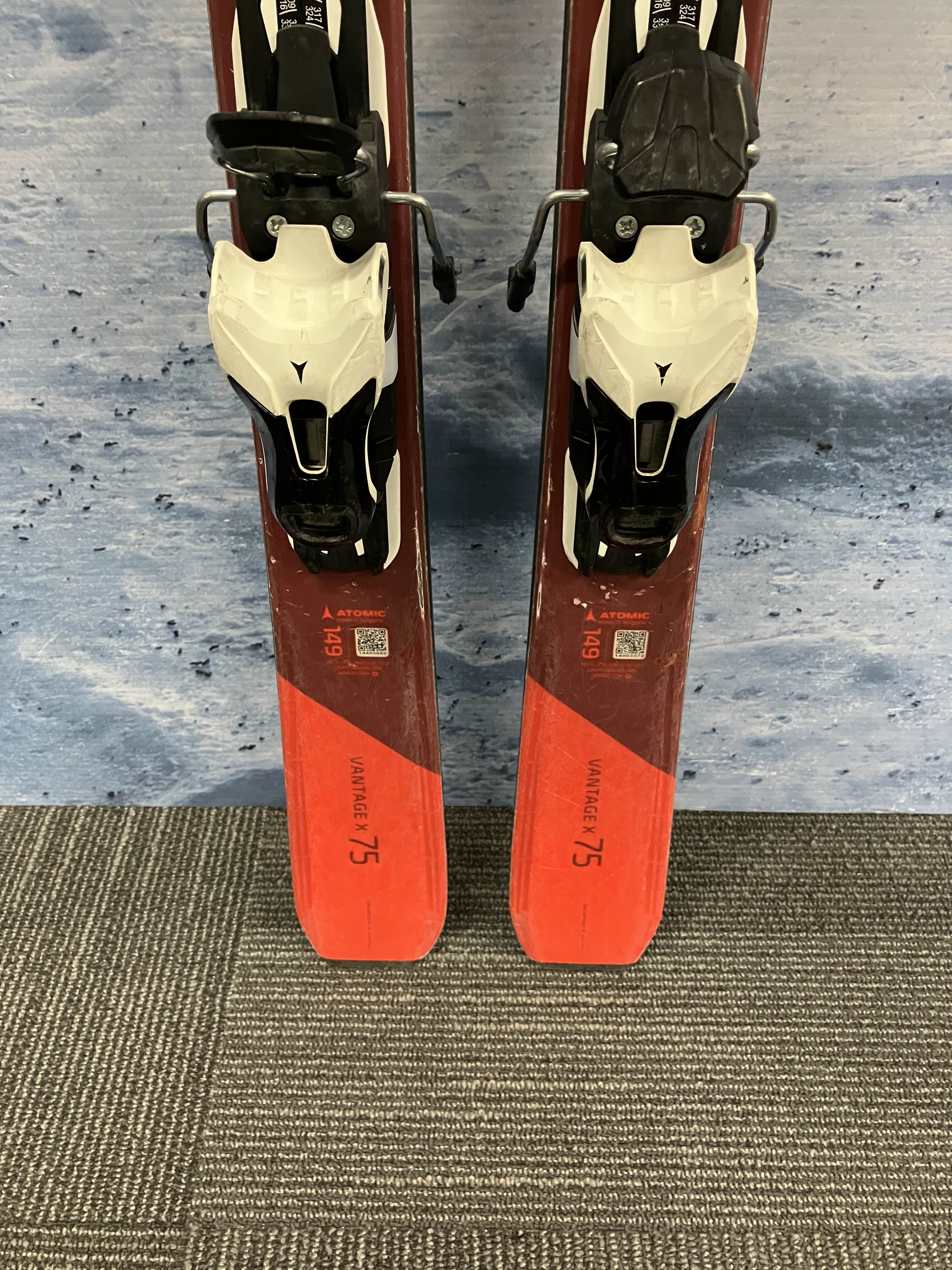 Used Atomic Vantage X 75 149cm Skis w/ Lithium 10 Bindings