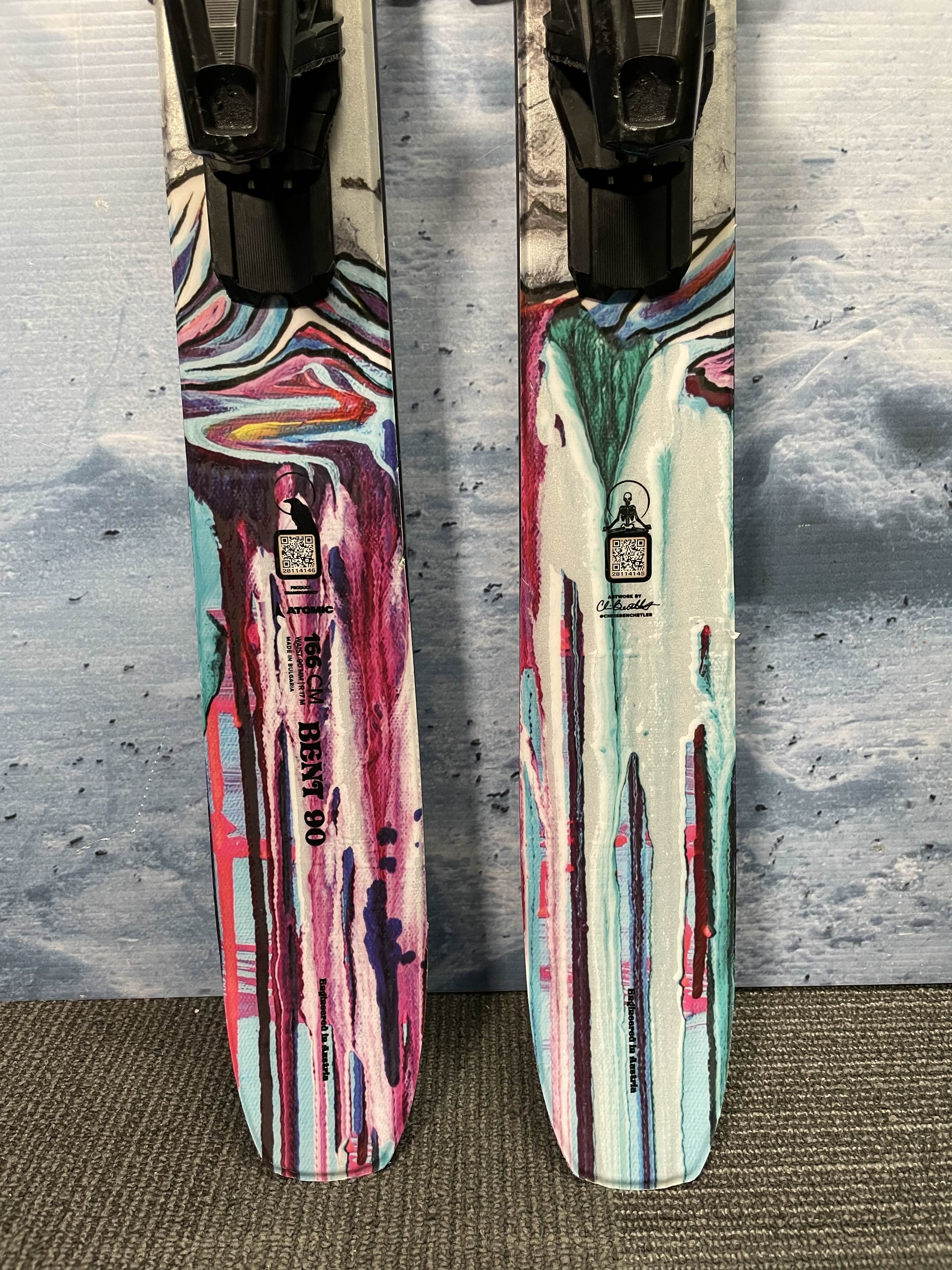 Lightly Used 2025 Atomic Bent Chetler 90 166cm Skis with Adjustable Salomon Strive 13 Bindings