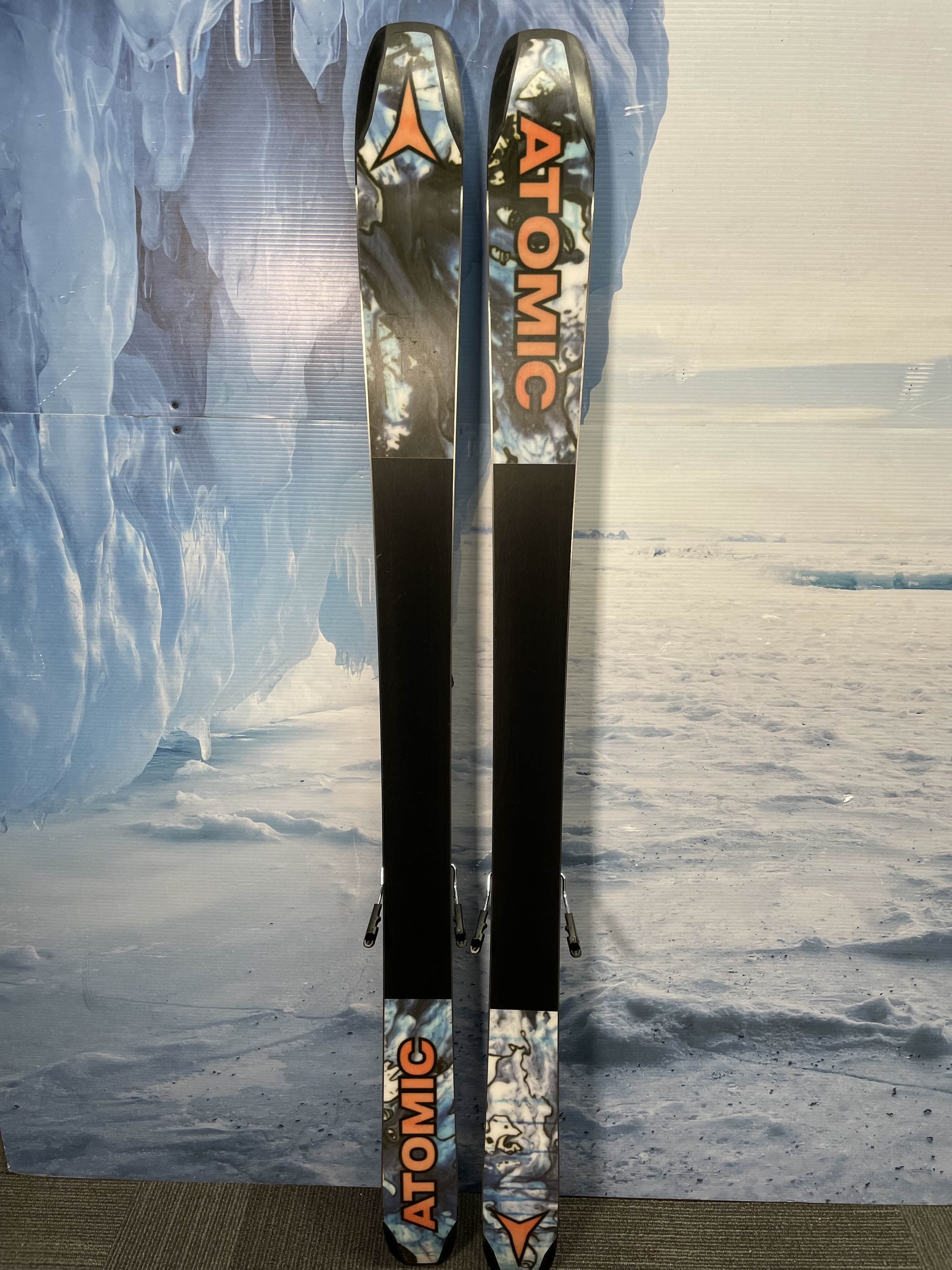 Lightly Used 2025 Atomic Bent Chetler 90 166cm Skis with Adjustable Salomon Strive 13 Bindings