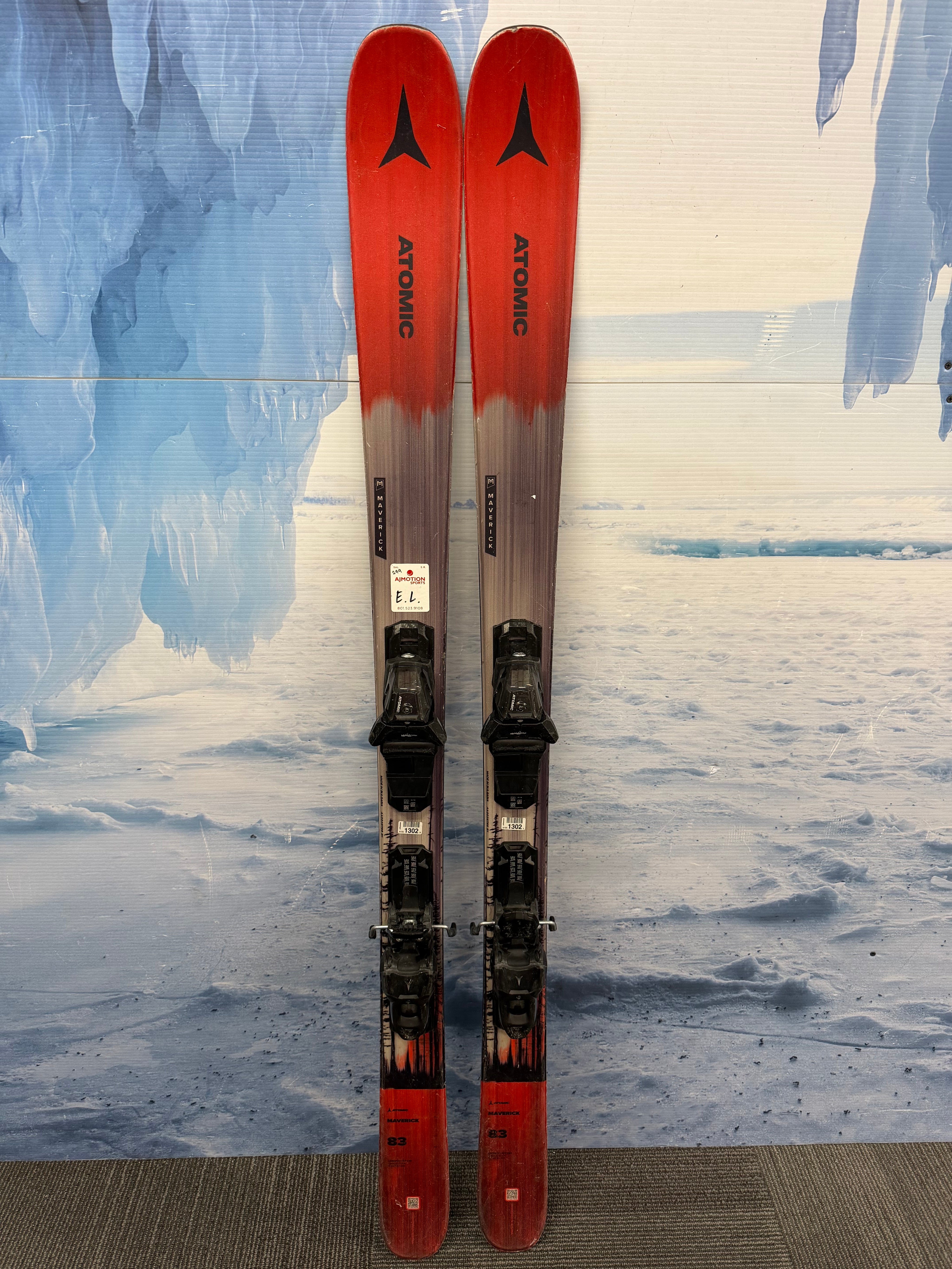 Used Atomic Maverick 83R 157cm Skis w/Atomic M10 Bindings