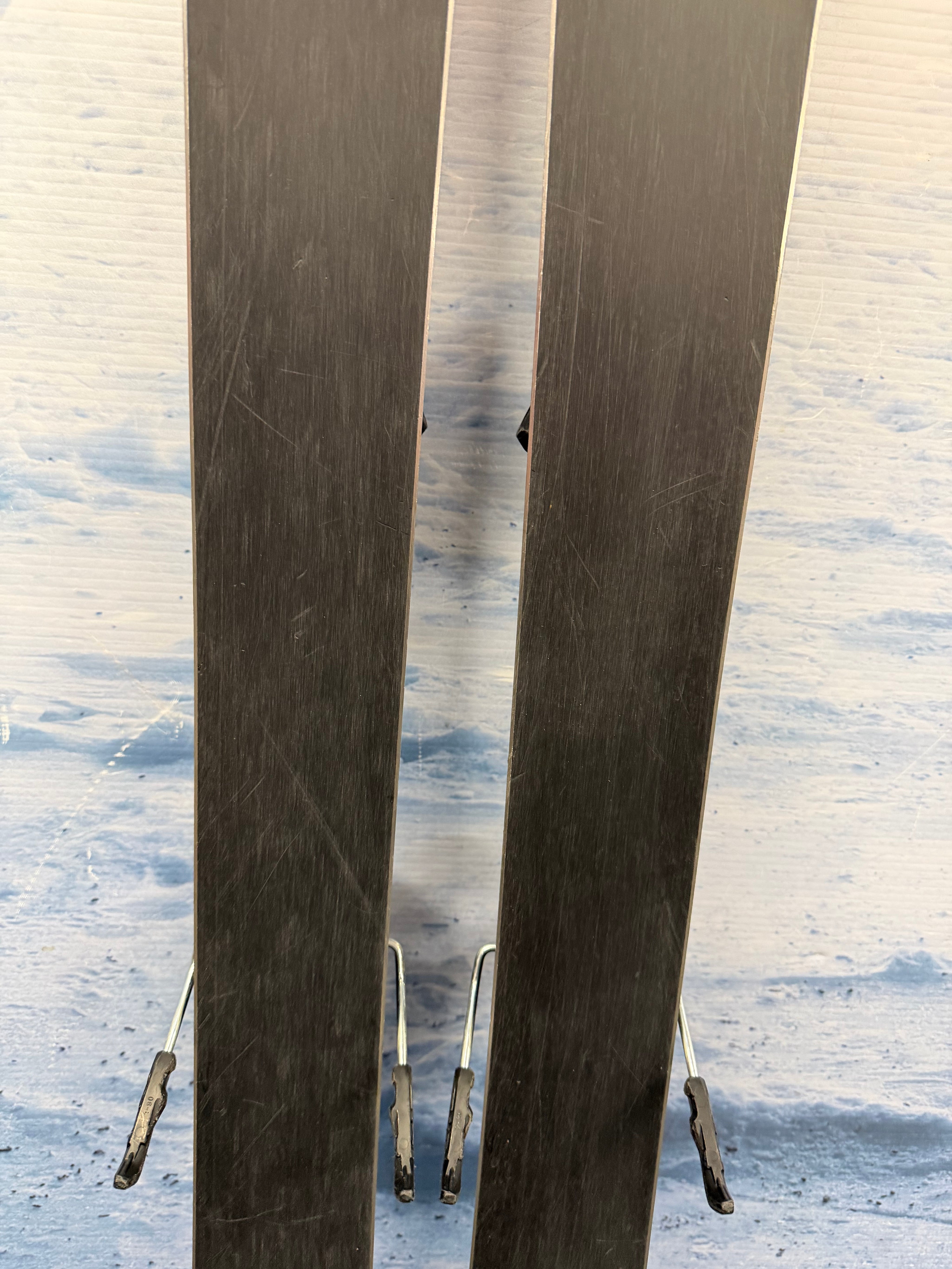 Used Atomic Maven 86R 153cm Skis w/Atomic M10 Bindings