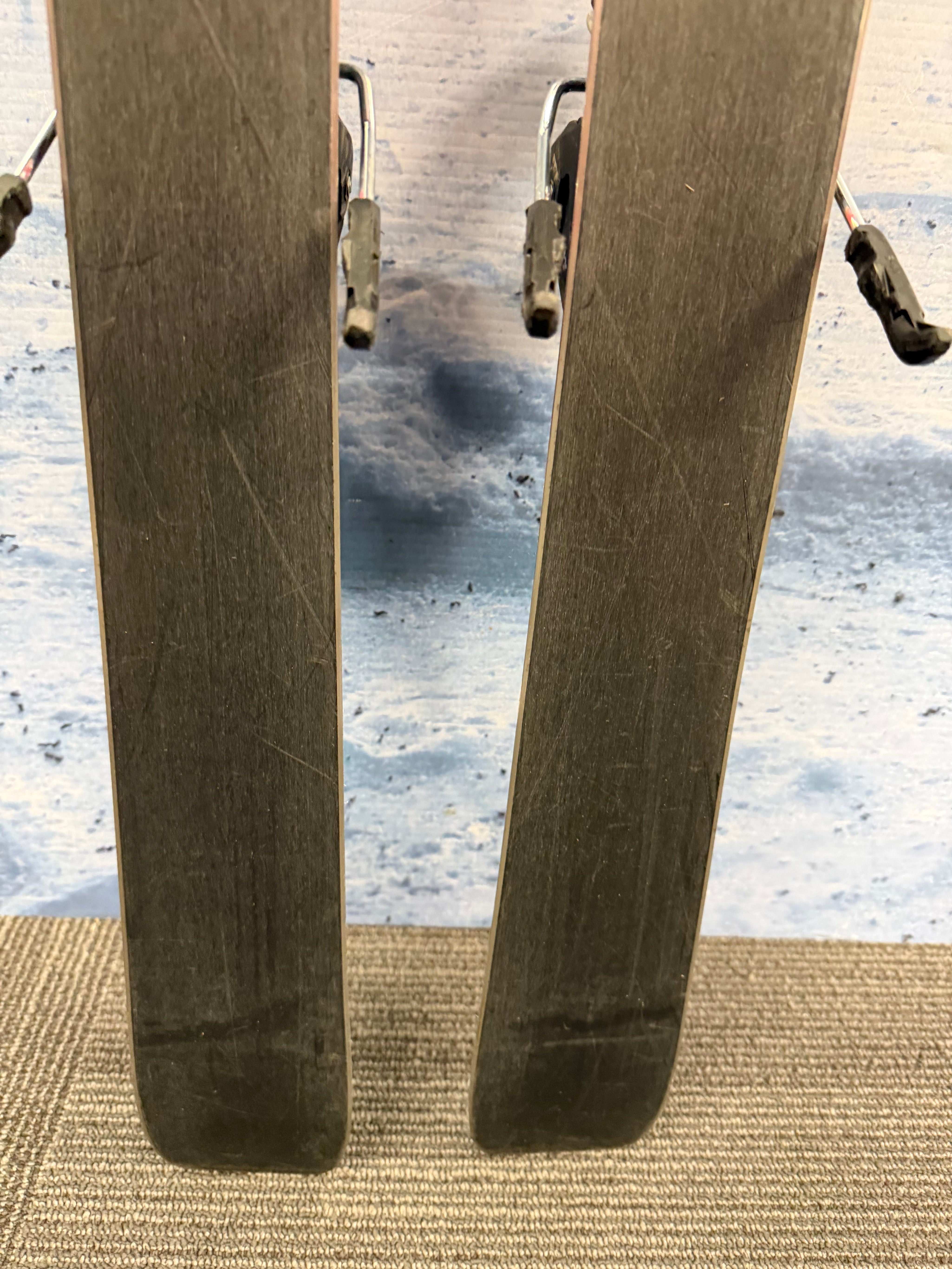 Used Salomon Distance 76 150cm Skis w/Salomon M10 Bindings