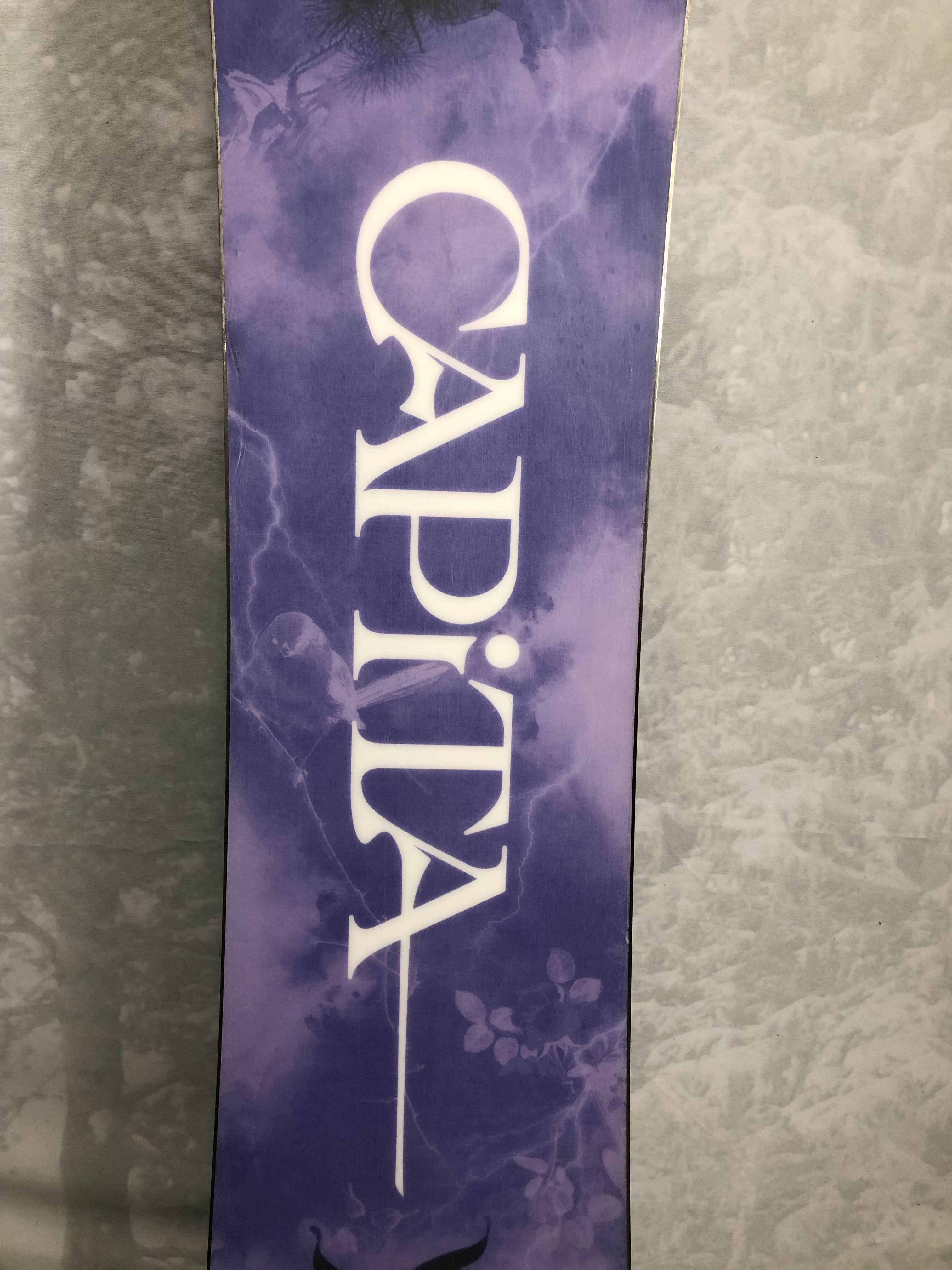Used 2024 Womens Capita Birds Of A Feather 142cm Snowboard