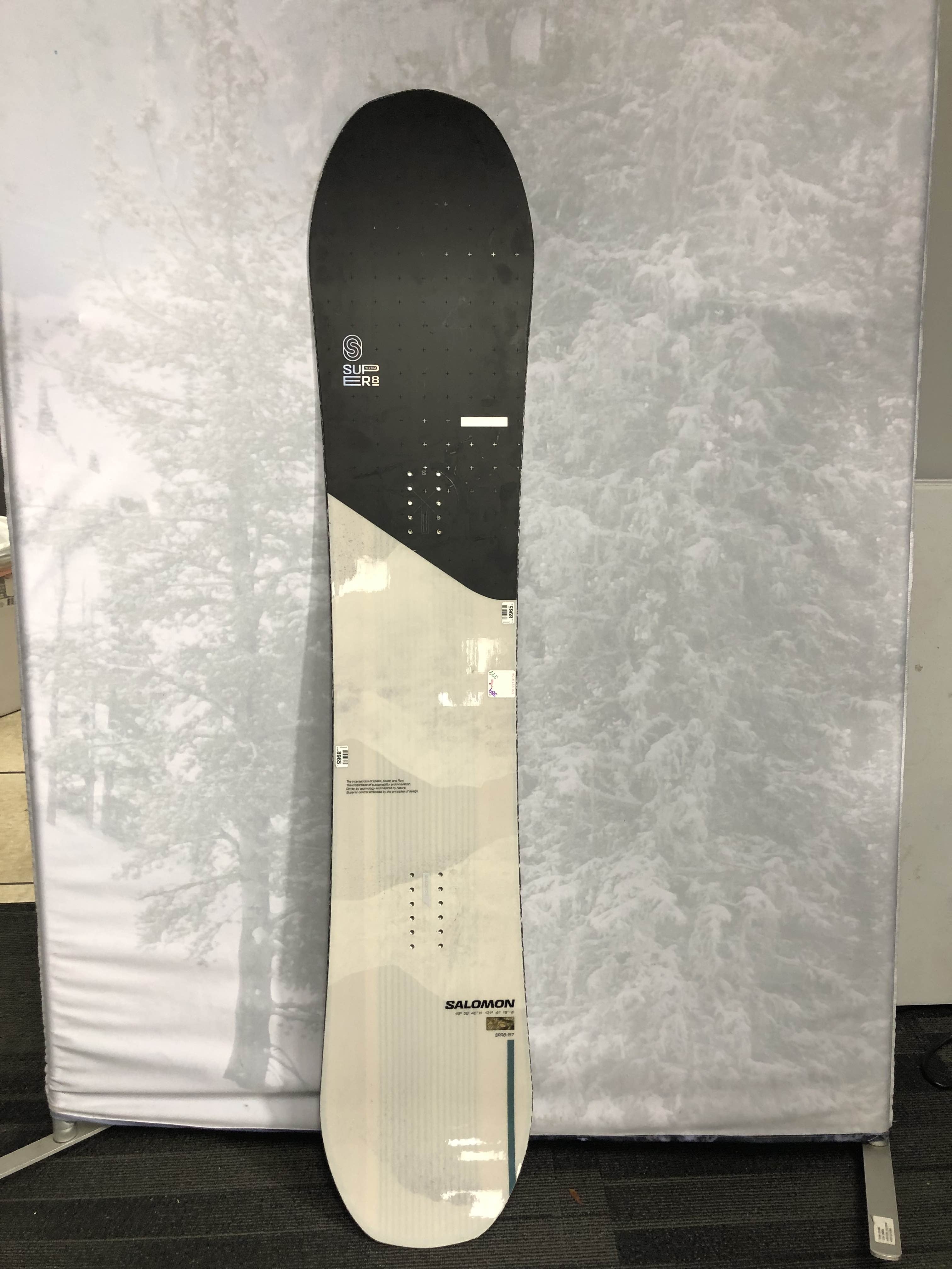 Used 2025 Salomon Super 8 Snowboard 157cm