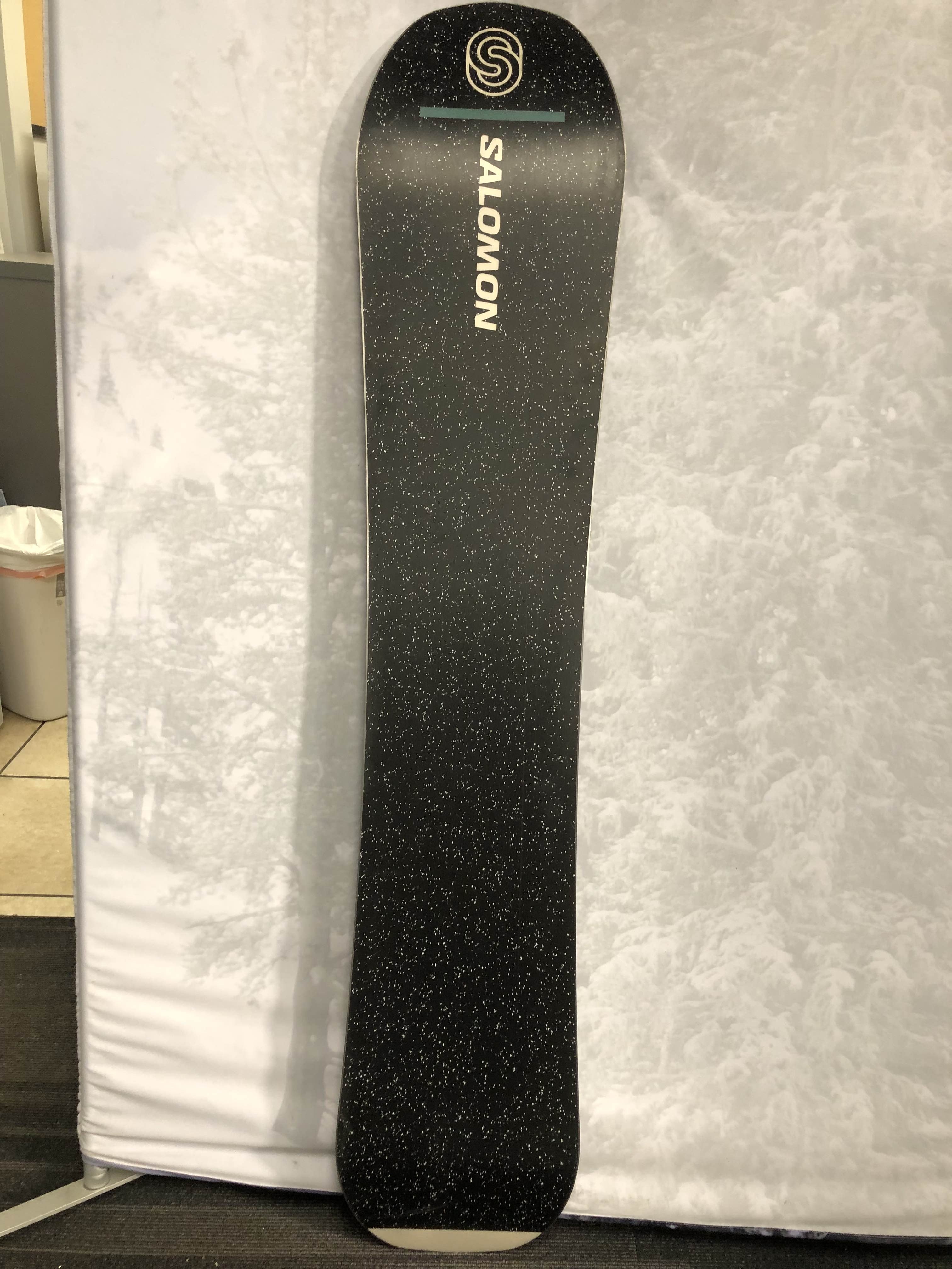 Used 2025 Salomon Super 8 Snowboard 157cm