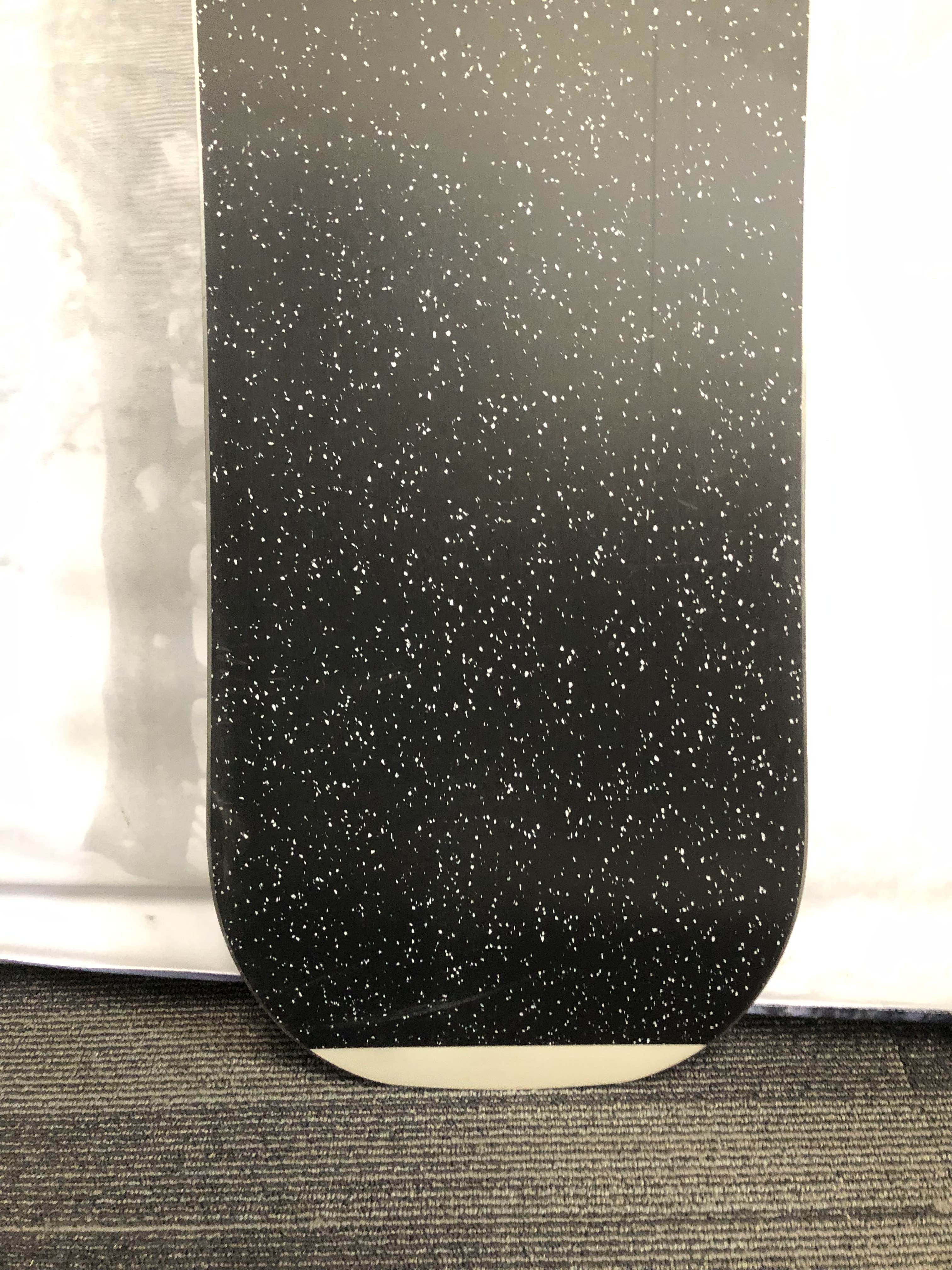 Used 2025 Salomon Super 8 Snowboard 157cm