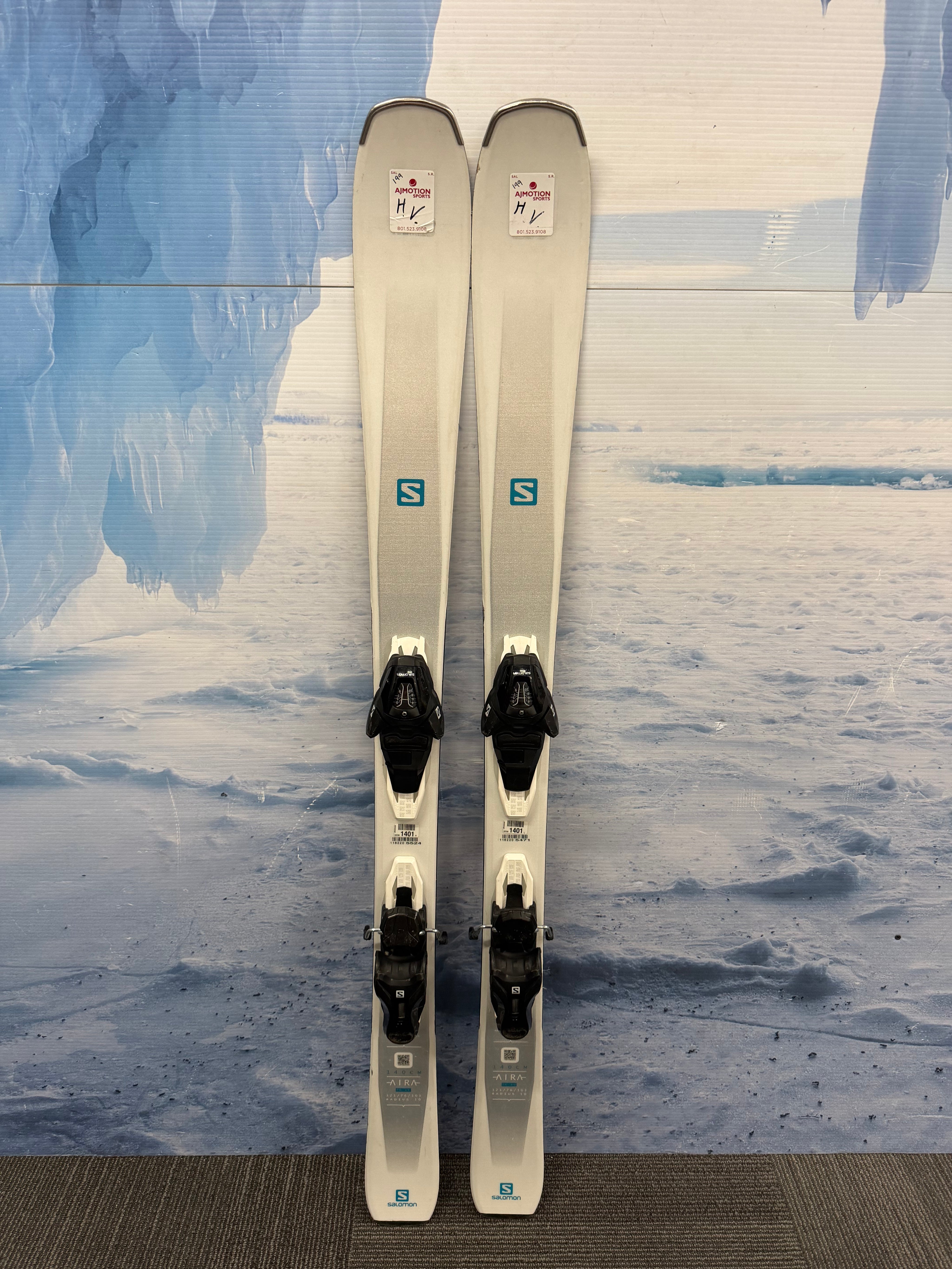Used Salomon Aira 76 140cm Skis w/Salomon Lithium 10 Bindings