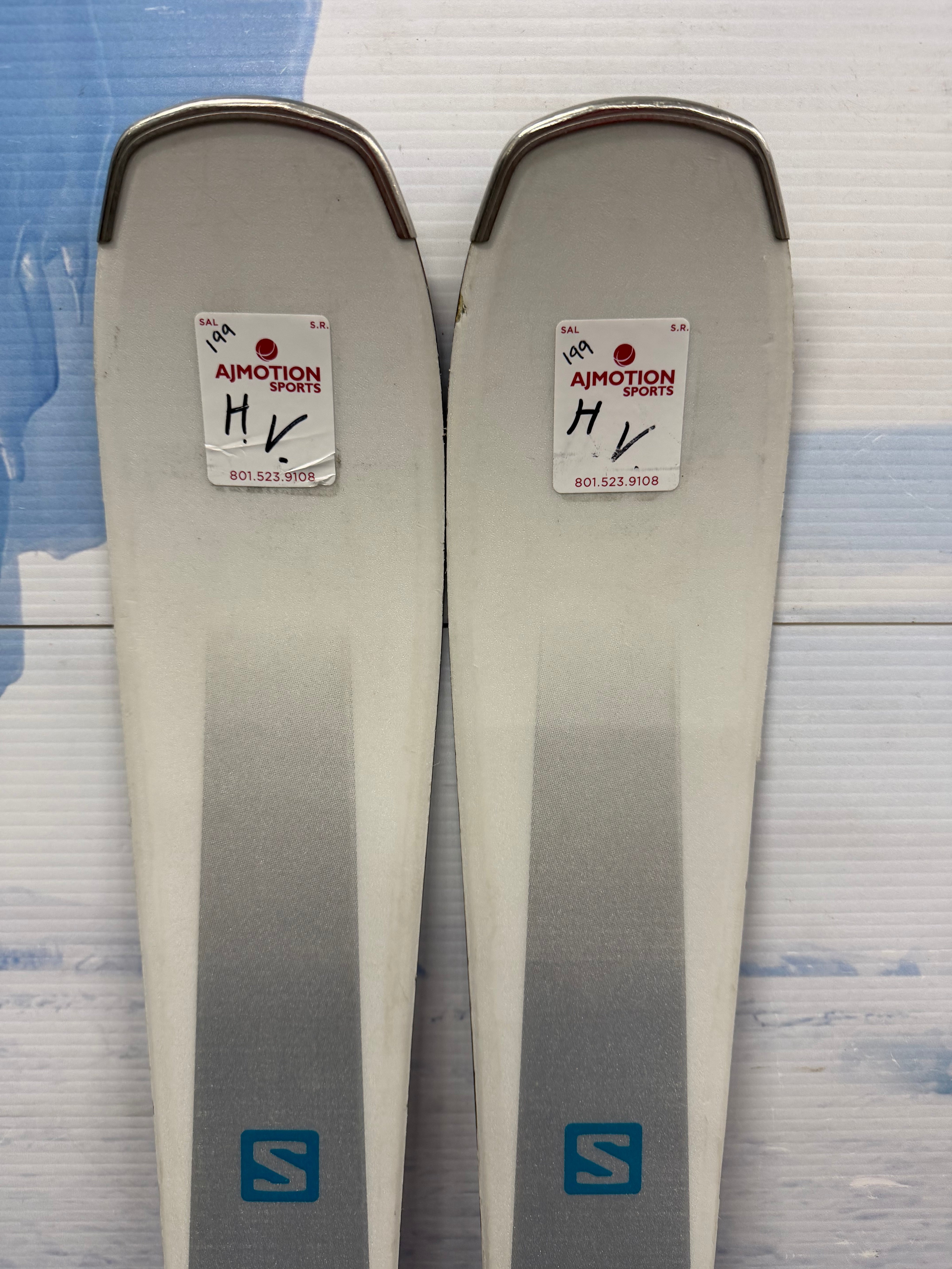 Used Salomon Aira 76 140cm Skis w/Salomon Lithium 10 Bindings