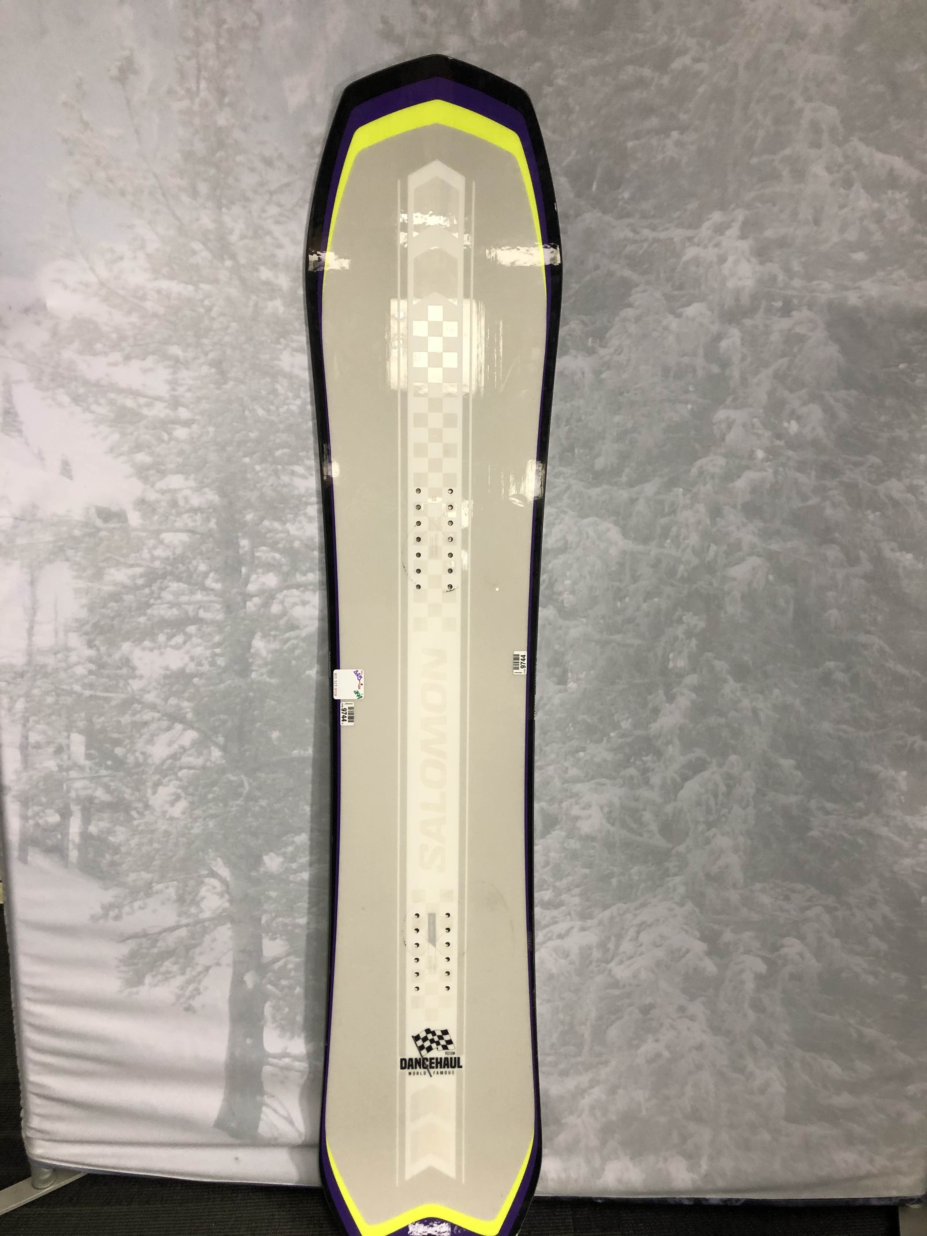 Used Salomon Dancehaul 2025 152CM Snowboard