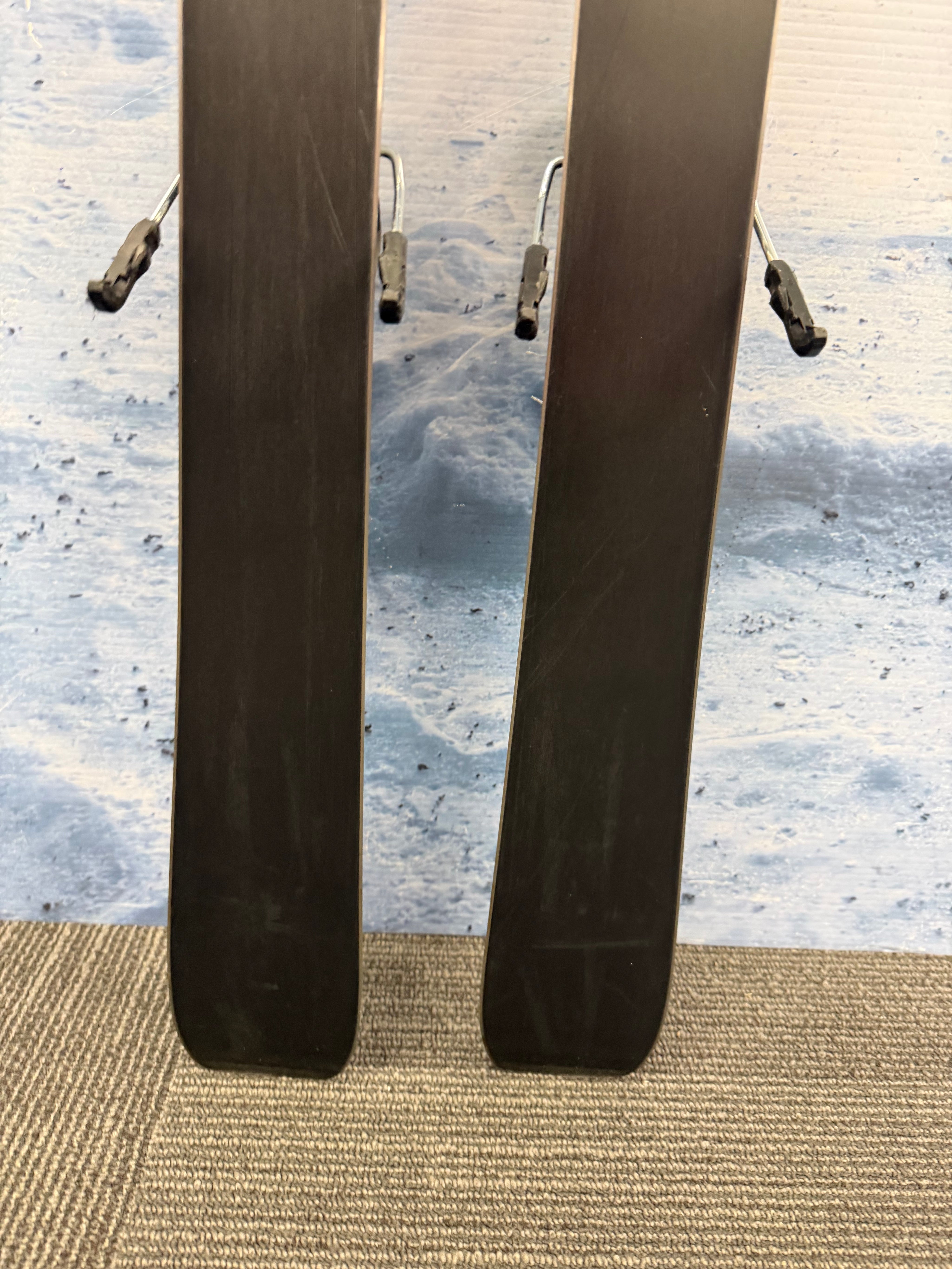 Used Salomon Aira 76 140cm Skis w/Salomon Lithium 10 Bindings
