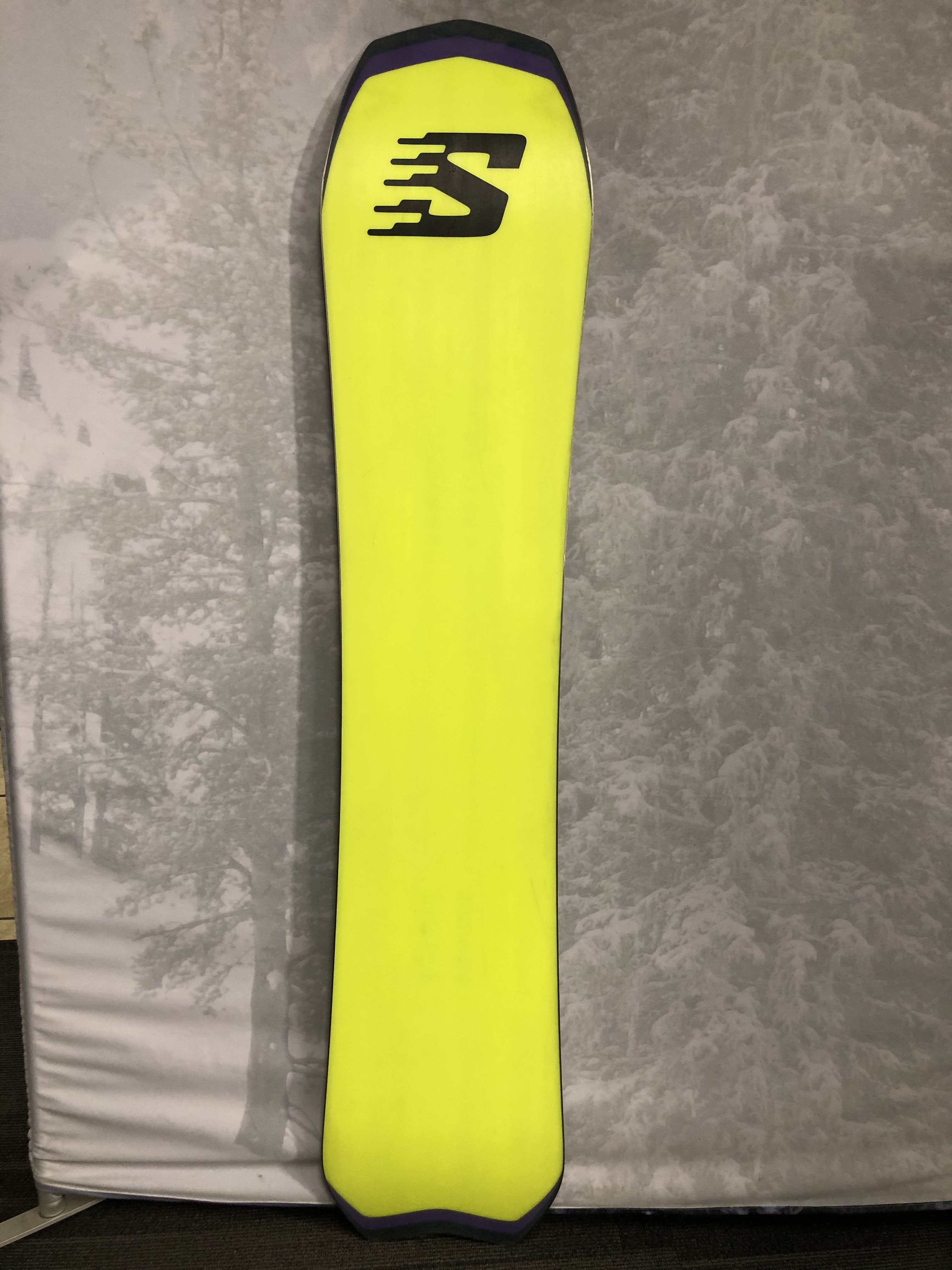 Used Salomon Dancehaul 2025 152CM Snowboard