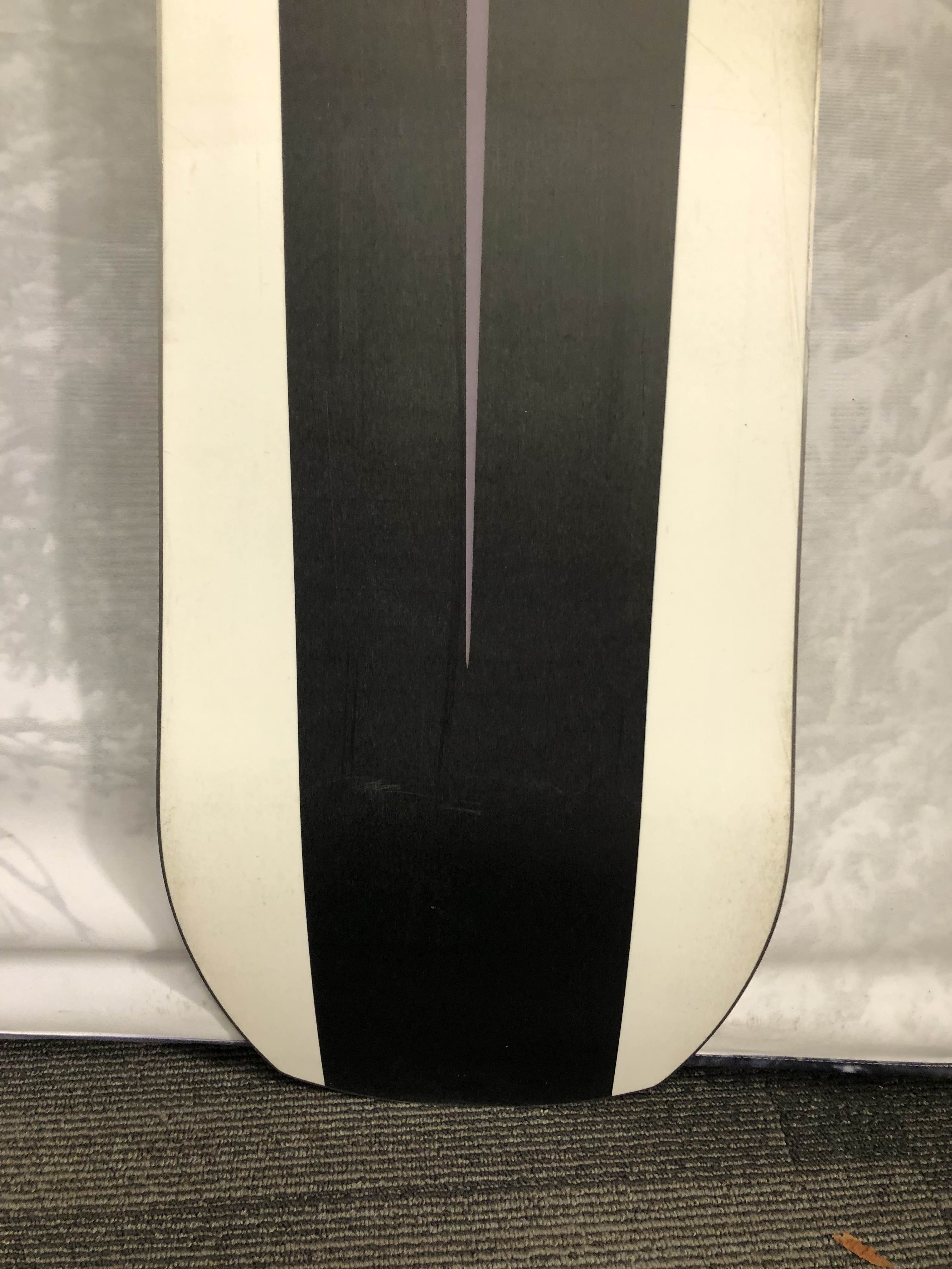 Lightly Used 2025 Salomon Assassin Pro 159CM Snowboard