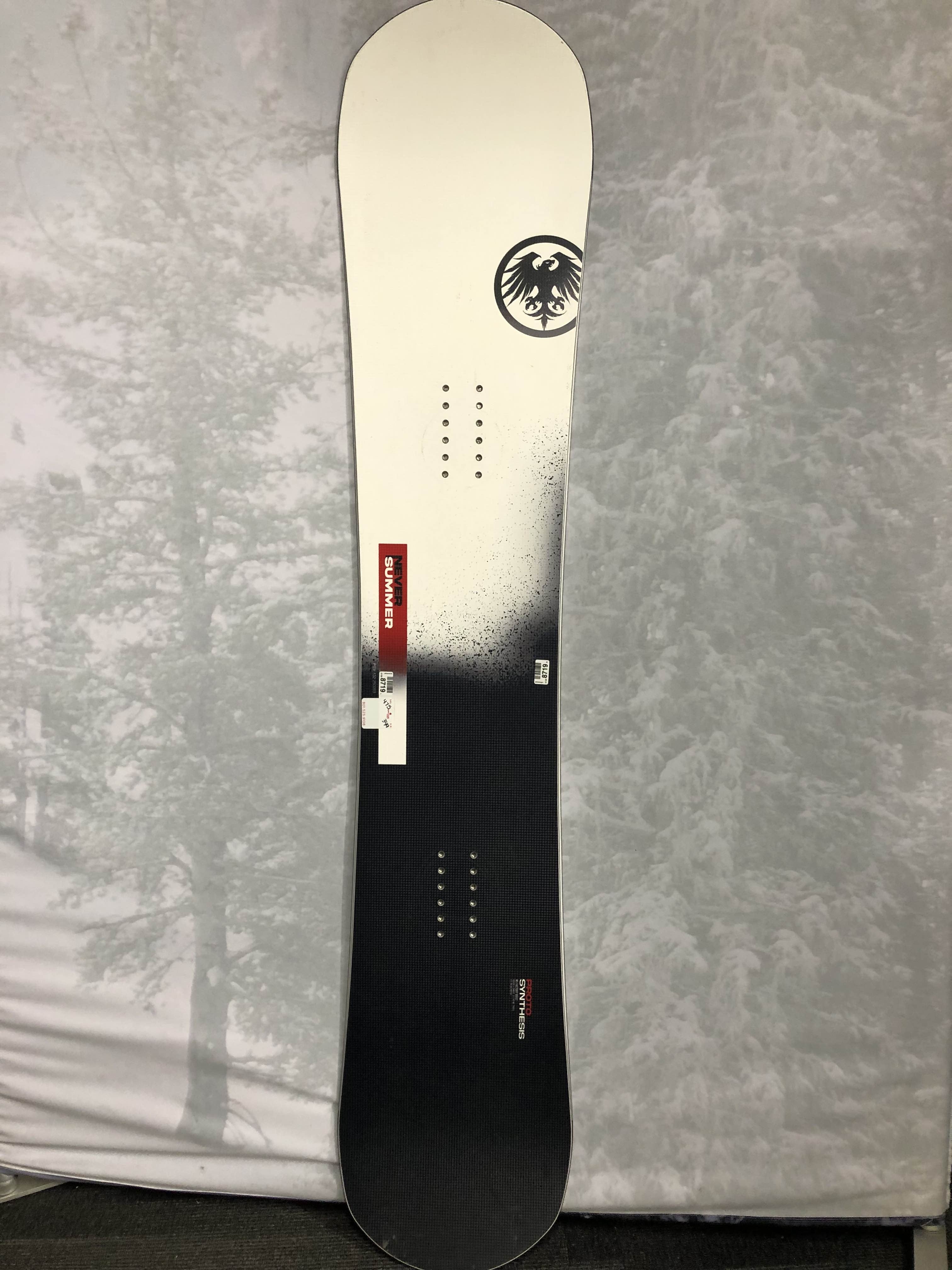 Used 2025 Never Summer Proto Synthesis 152CM Snowboard