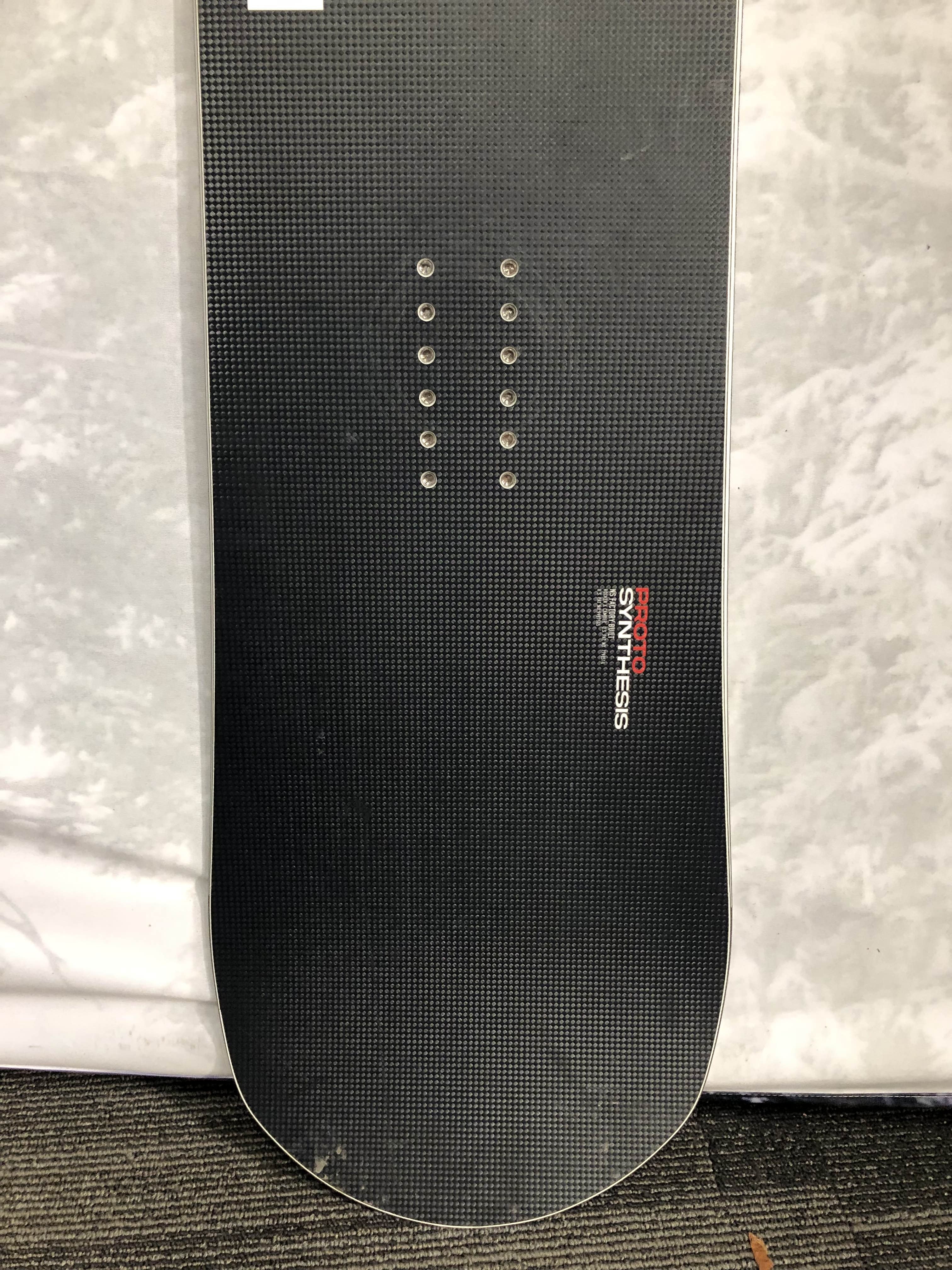 Used 2025 Never Summer Proto Synthesis 152CM Snowboard