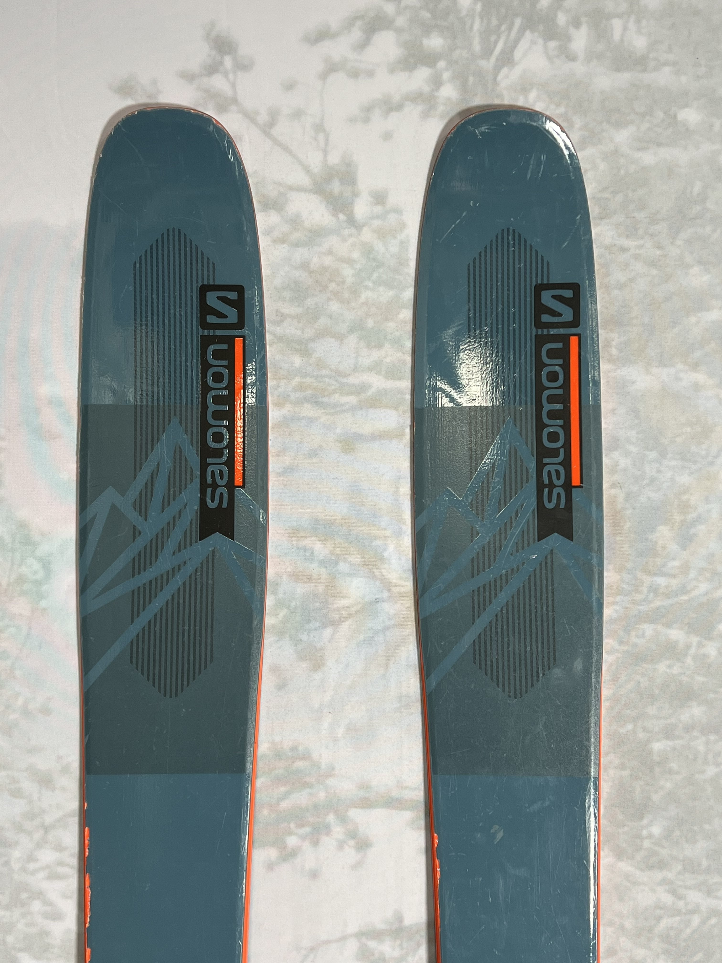 Used 2023 Salomon QST 98 183cm w/ Adjustable Salomon Strive 13 GW binding