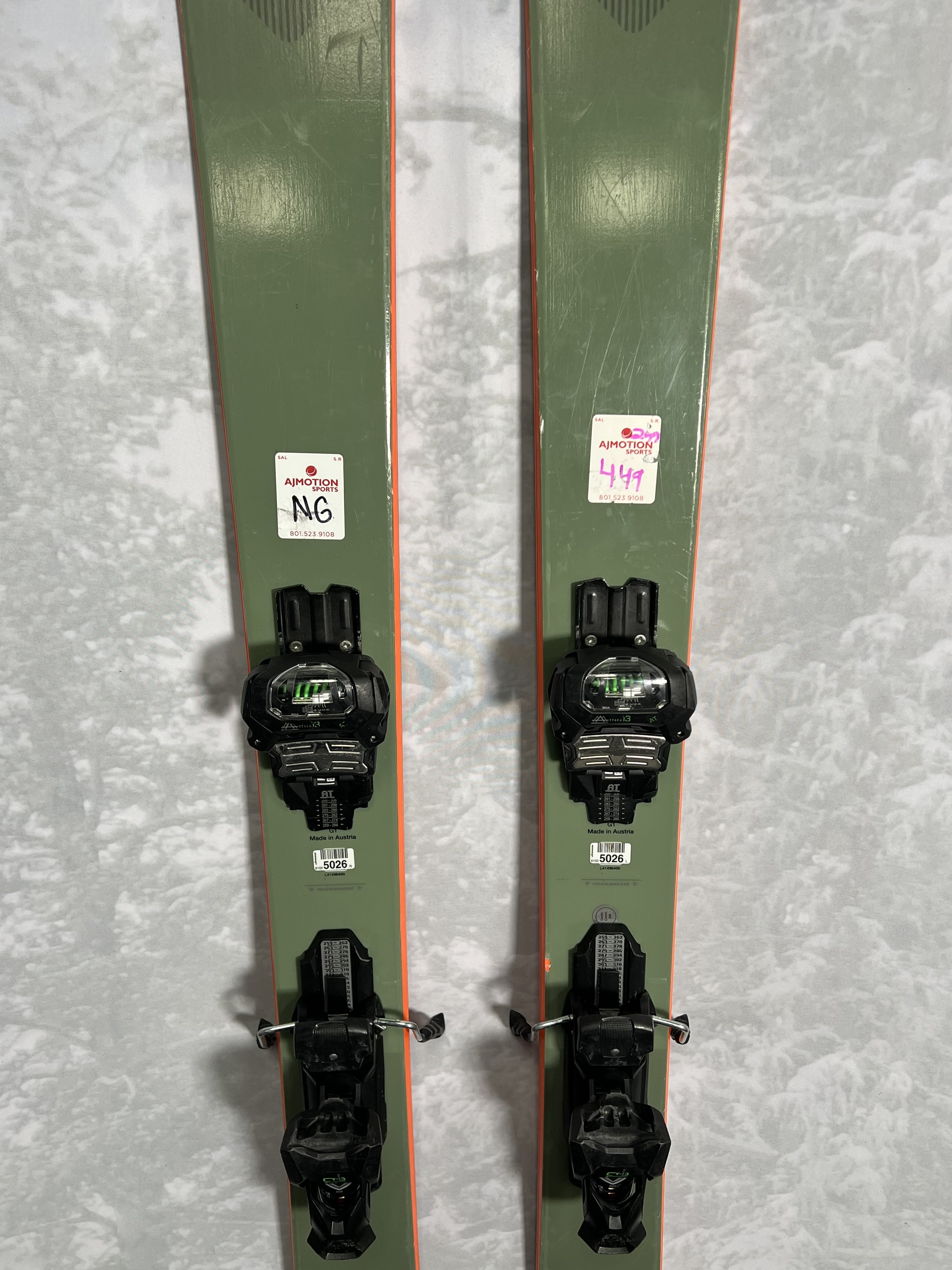 Used 2022 Salomon QST 106 181cm w/ Adjustable Tyrolia Attack 13 GW binding