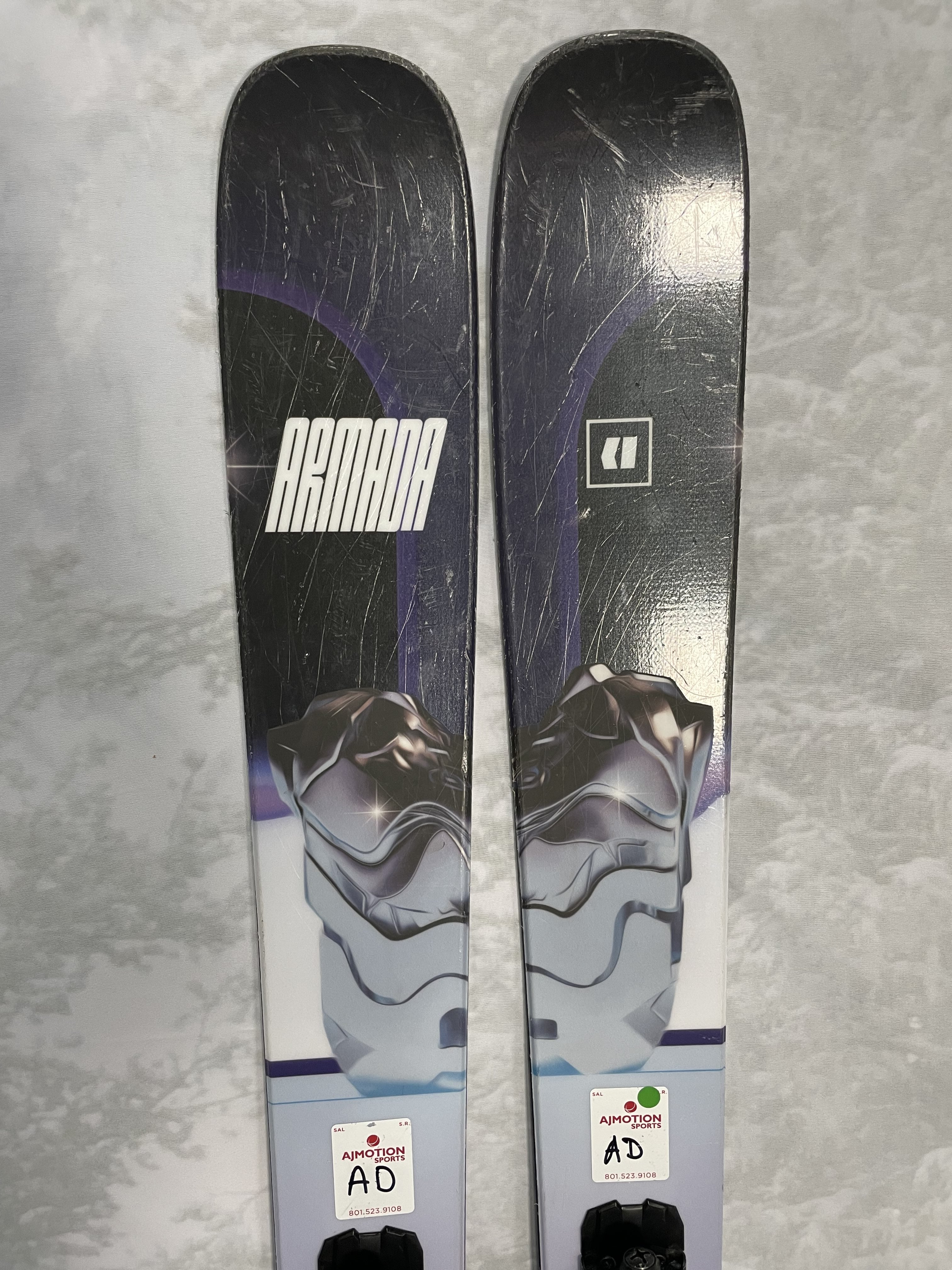 Lightly Used Armada 2025 ARV 106 164cm w/ adjustable Armada Strive 13 Bindings