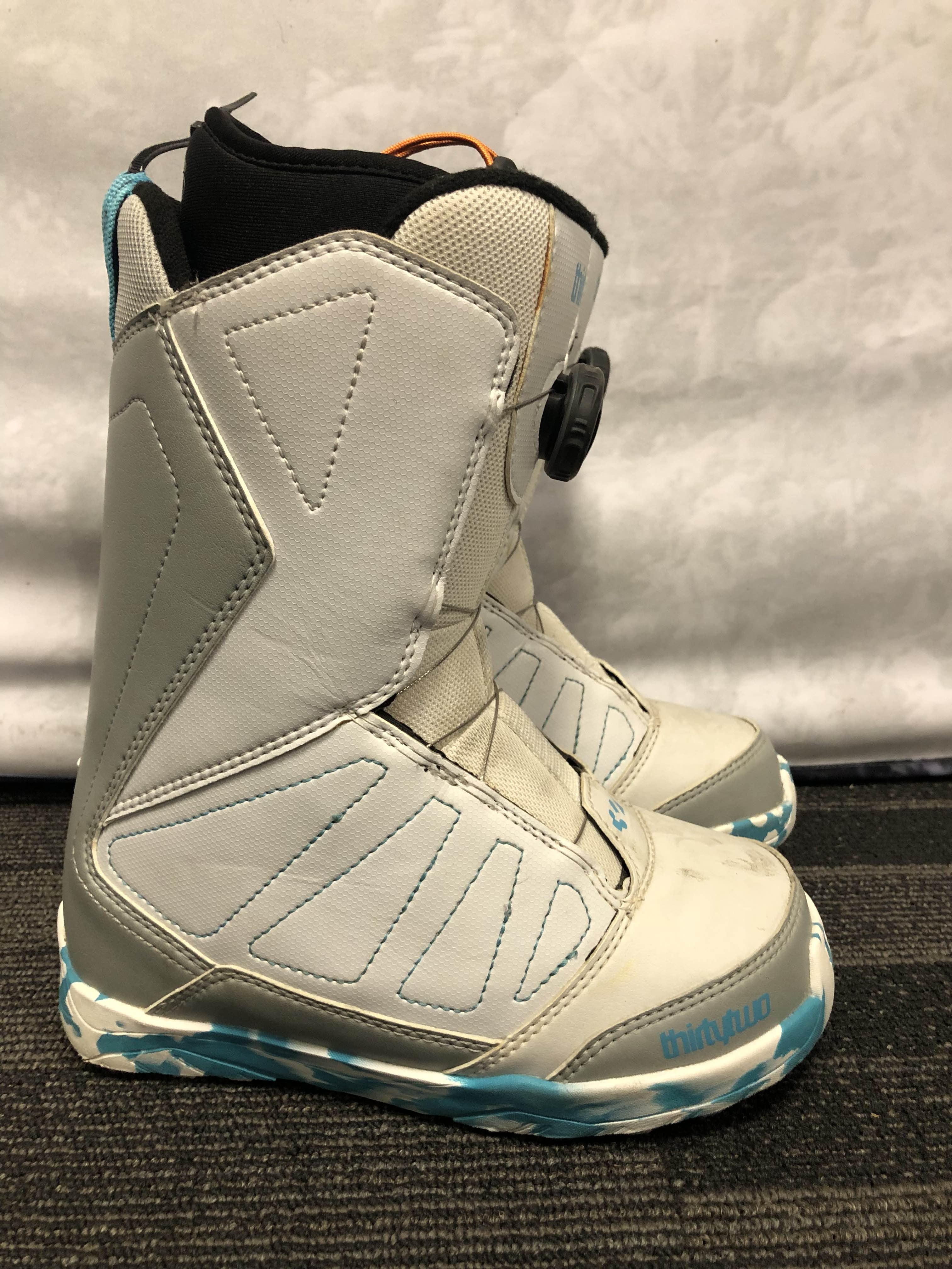 Used ThirtyTwo Youth Lashed Boa Snowboaed boots - 22.0