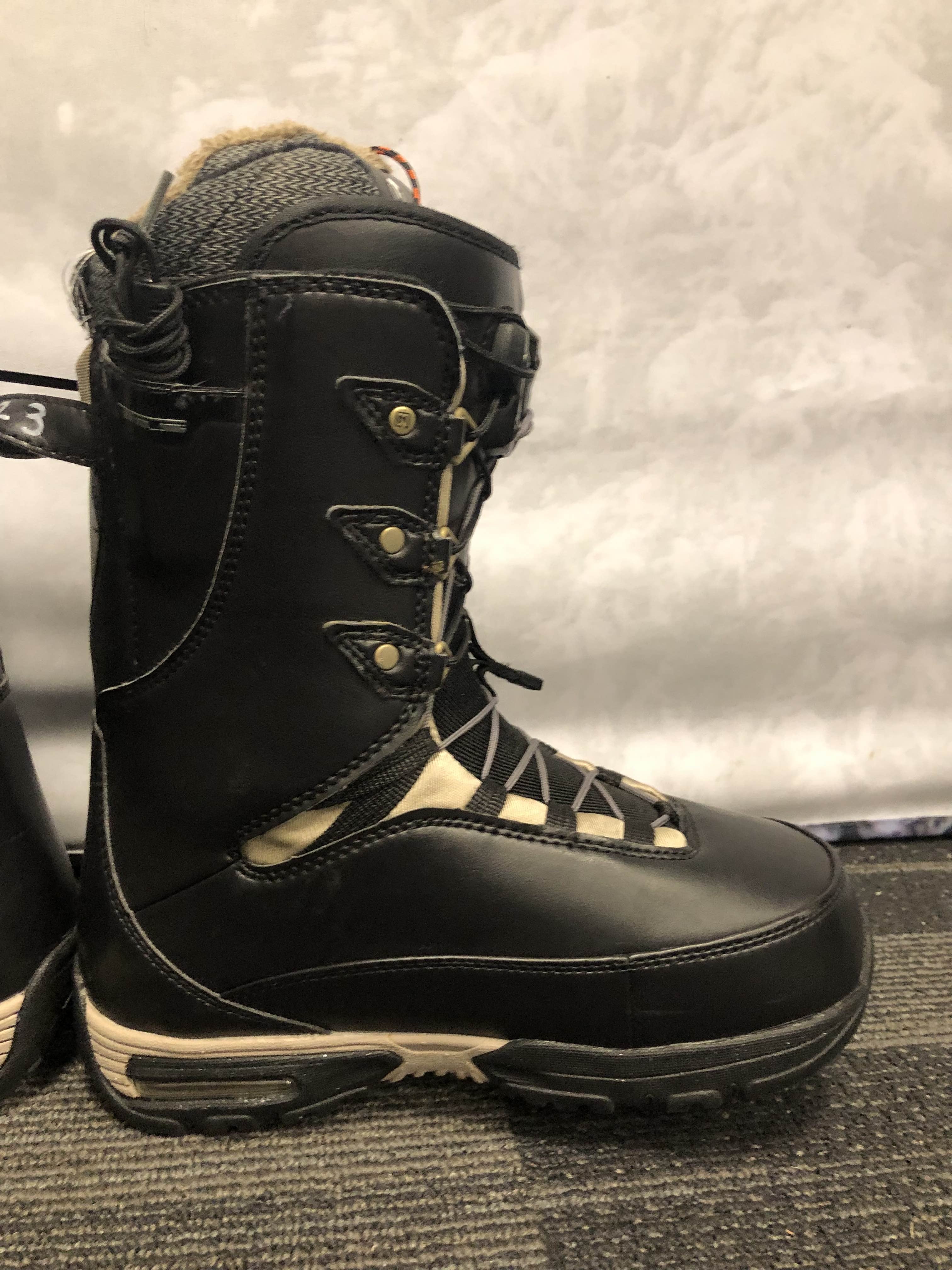 Used Nitro Womens Faint TLS Snowboard boot- 23.0MP