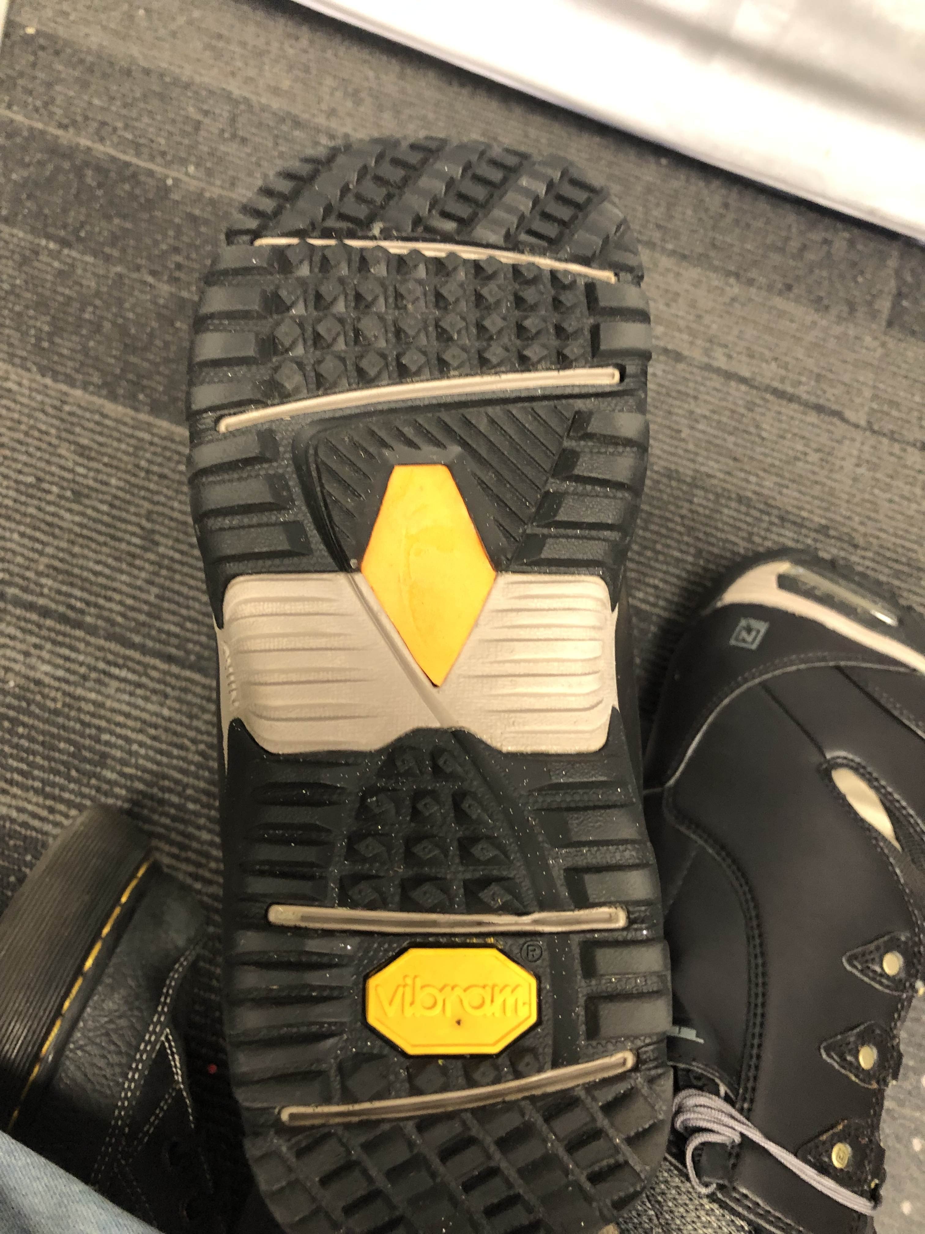Used Nitro Womens Faint TLS Snowboard boot- 23.0MP