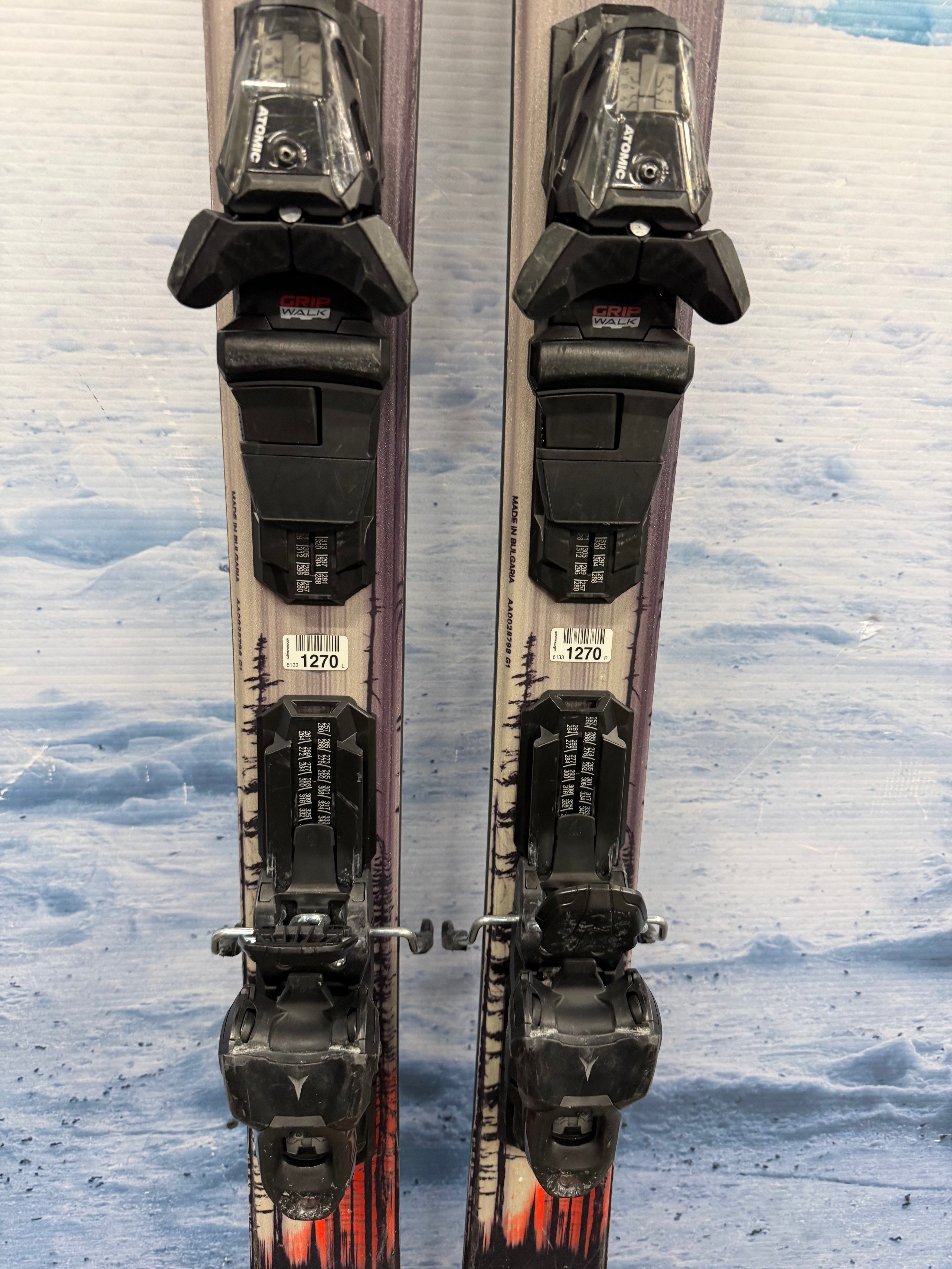 Used Atomic Maverick 83 R 165cm Skis w/Atomic M10 Bindings