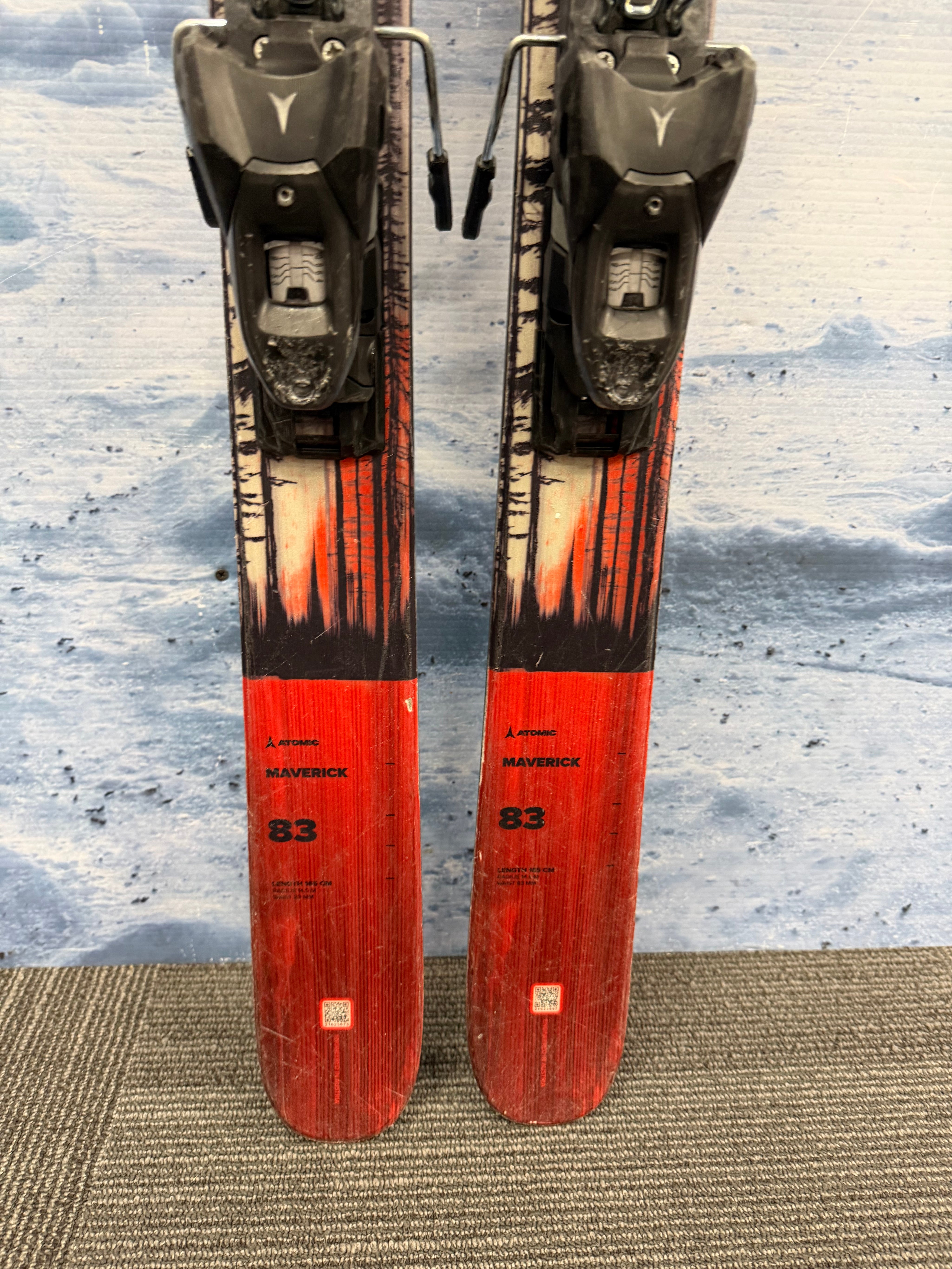Used Atomic Maverick 83 R 165cm Skis w/Atomic M10 Bindings