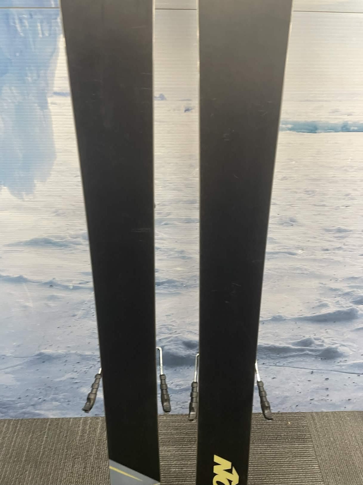 Used Nordica Unleashed 108 174cm Skis w/ TYROLIA Attack 13 Demo Binding - Used (2023)