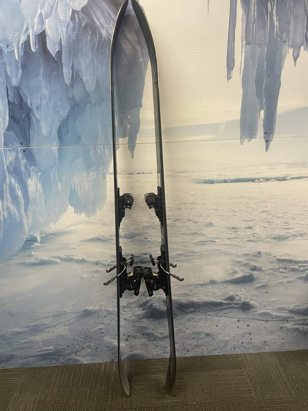 Used Nordica Unleashed 108 180cm Skis w/ TYROLIA Attack 13 Demo Binding - Used (2023)