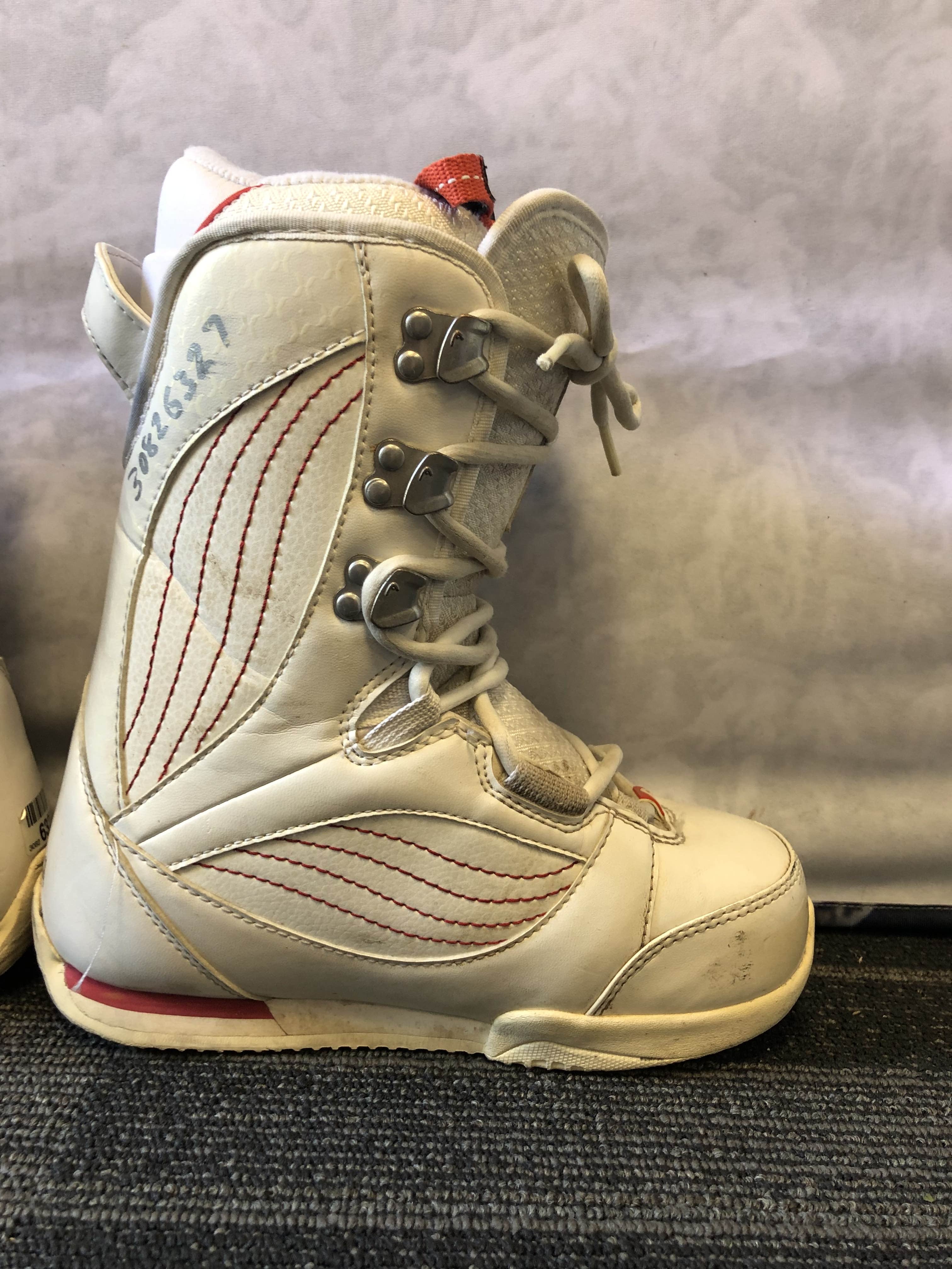 Used Head Zora Lace Snowboard Boot 23.0