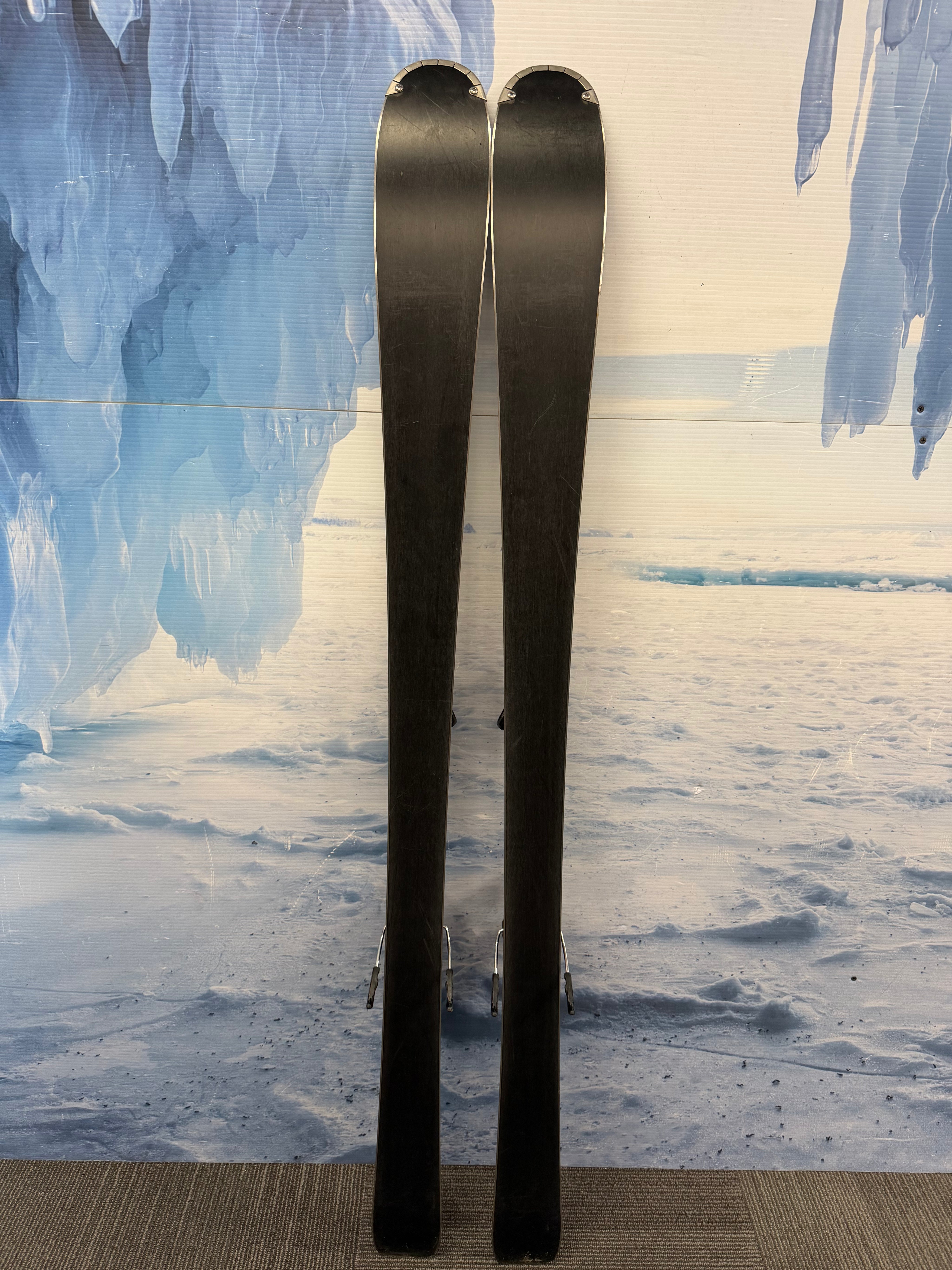Used Salomon Distance 76 160cm Skis w/Salomon M10 Bindings