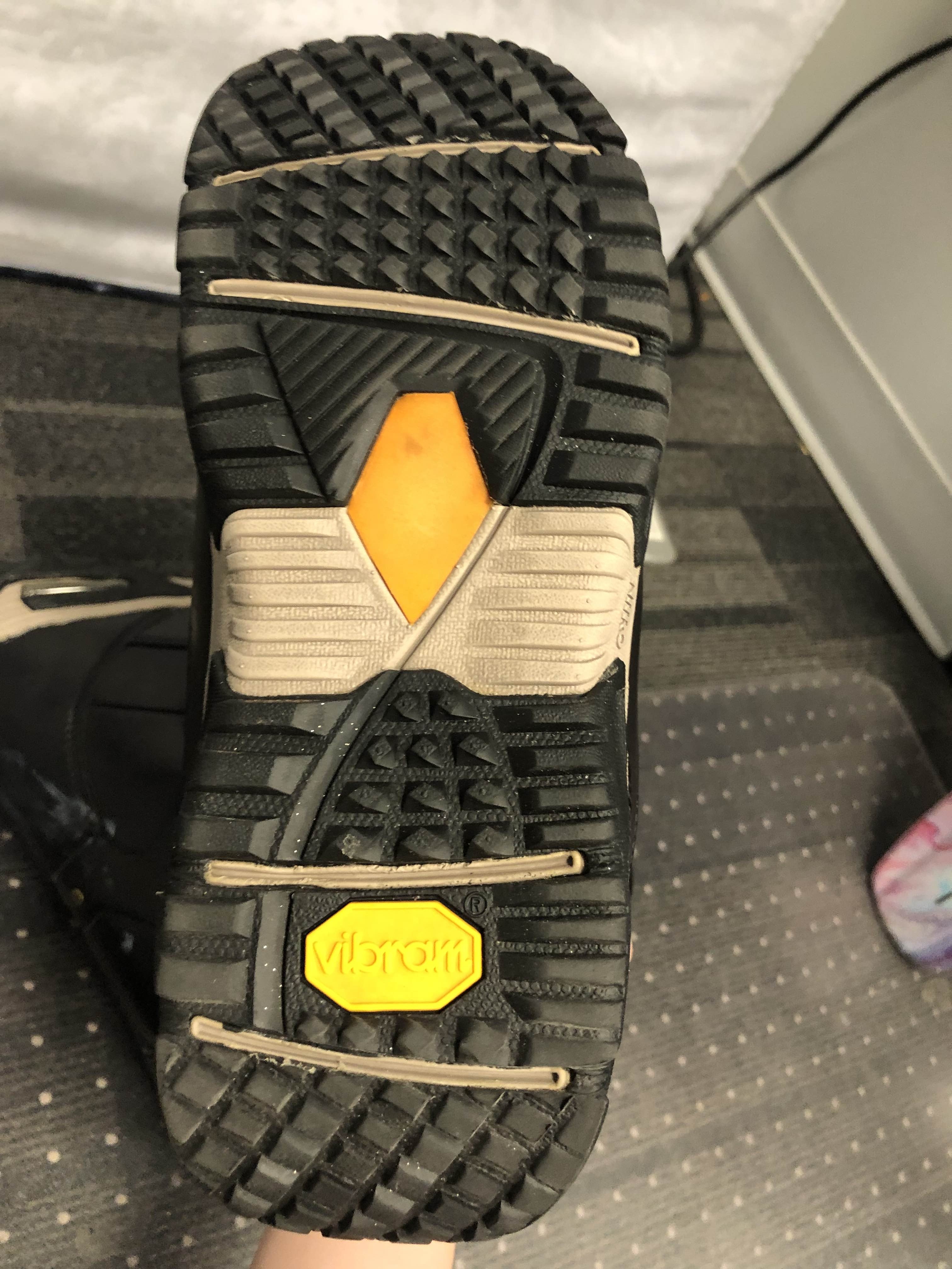 Used Nitro Womens Faint TLS Snowboard boot- 24.0MP
