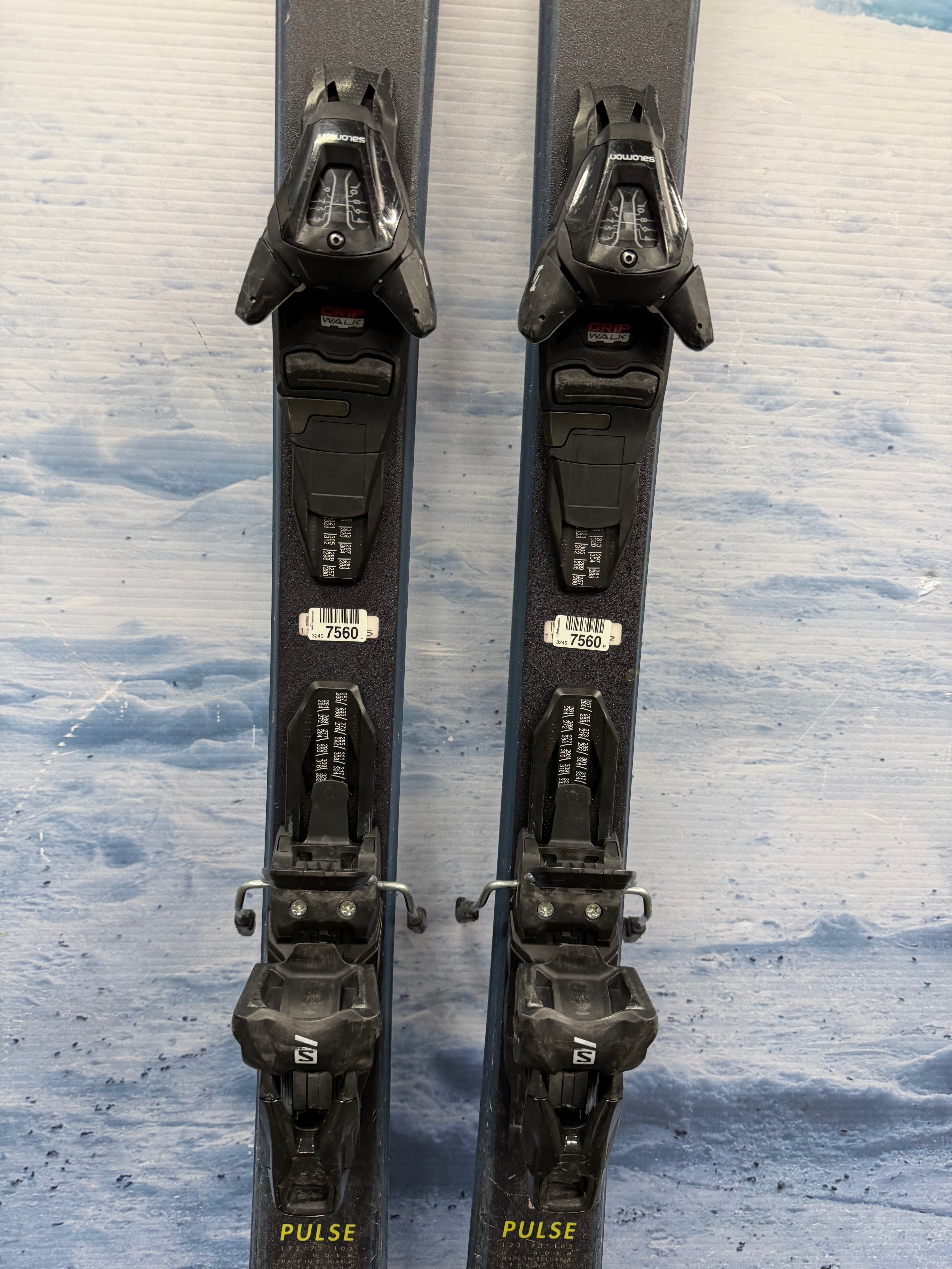 Used Salomon Pulse 165cm Skis w/Salomon L10 Bindings