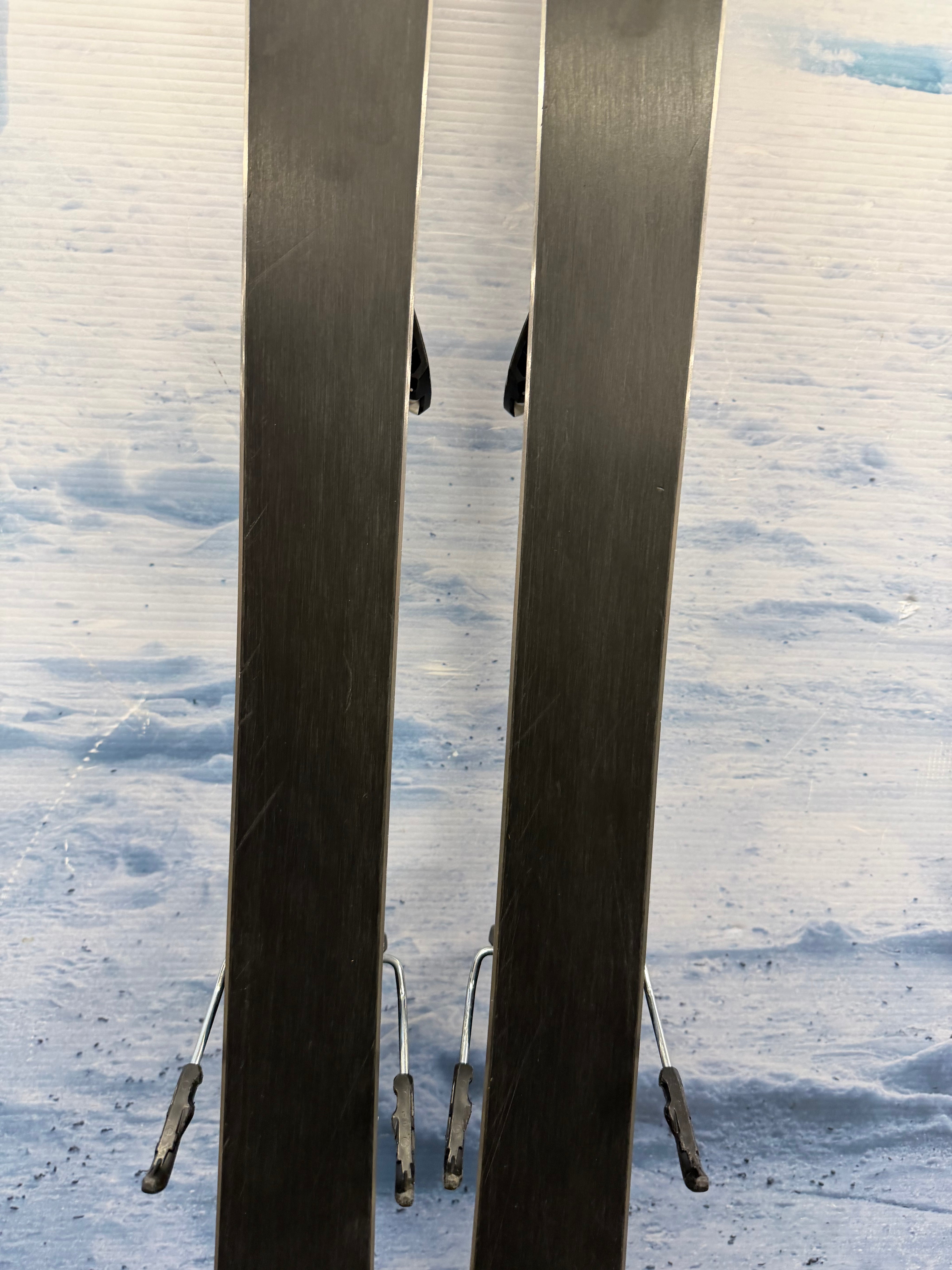 Used Salomon Pulse 165cm Skis w/Salomon L10 Bindings