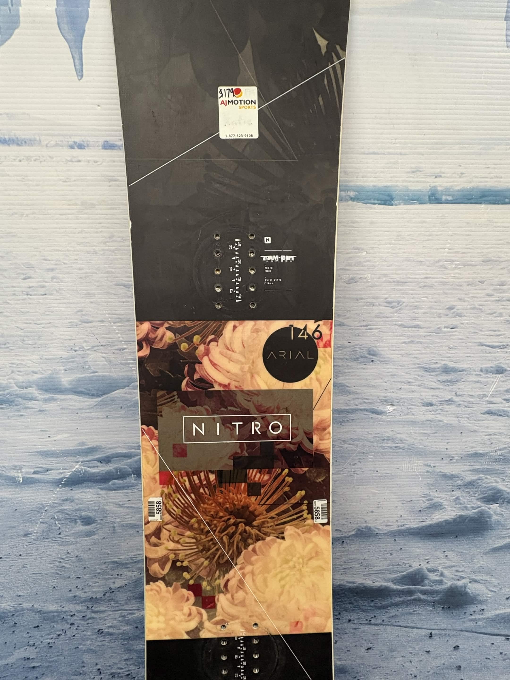 Nitro Arial 146cm Snowboard - Used