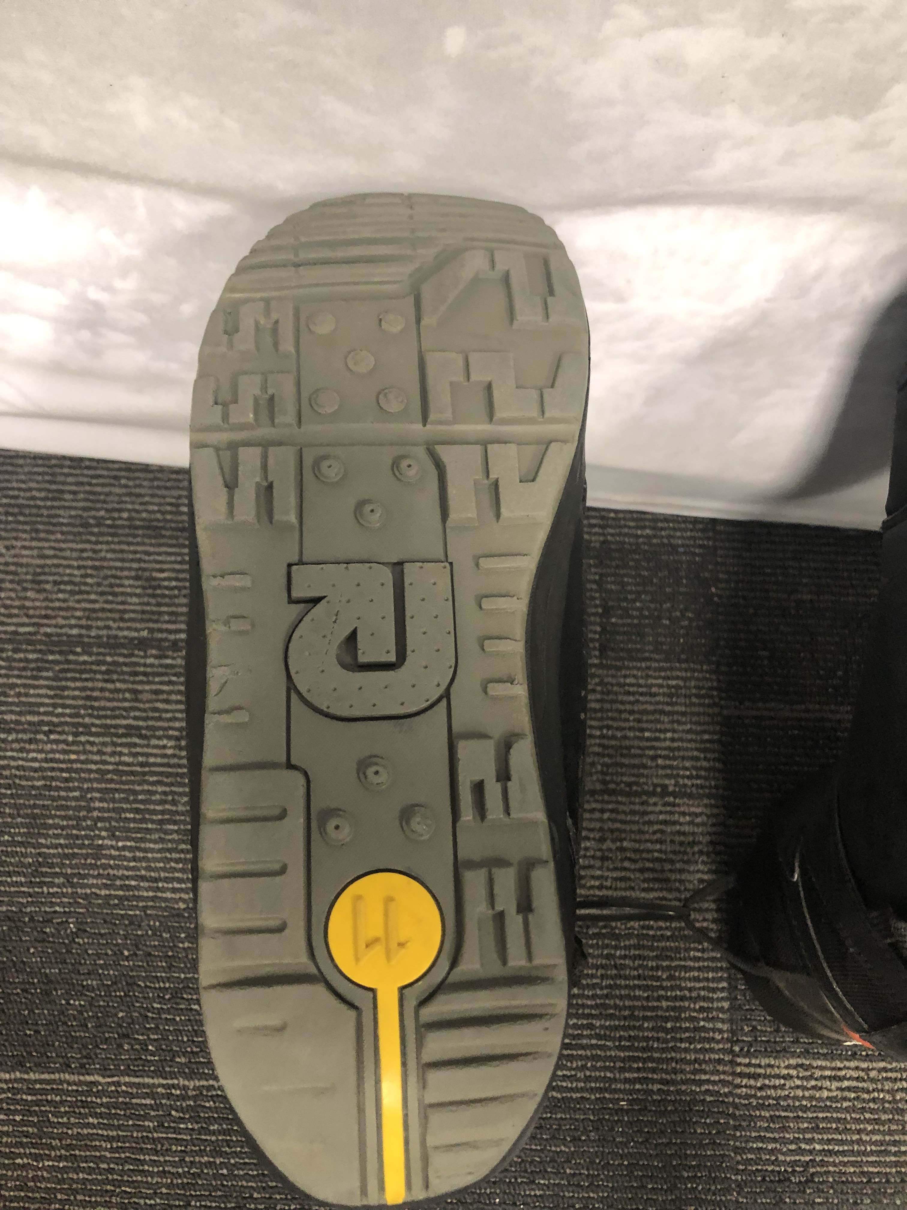 Used Burton Progression BOA 29.0 MP Mens Snowboard Boot (2018)