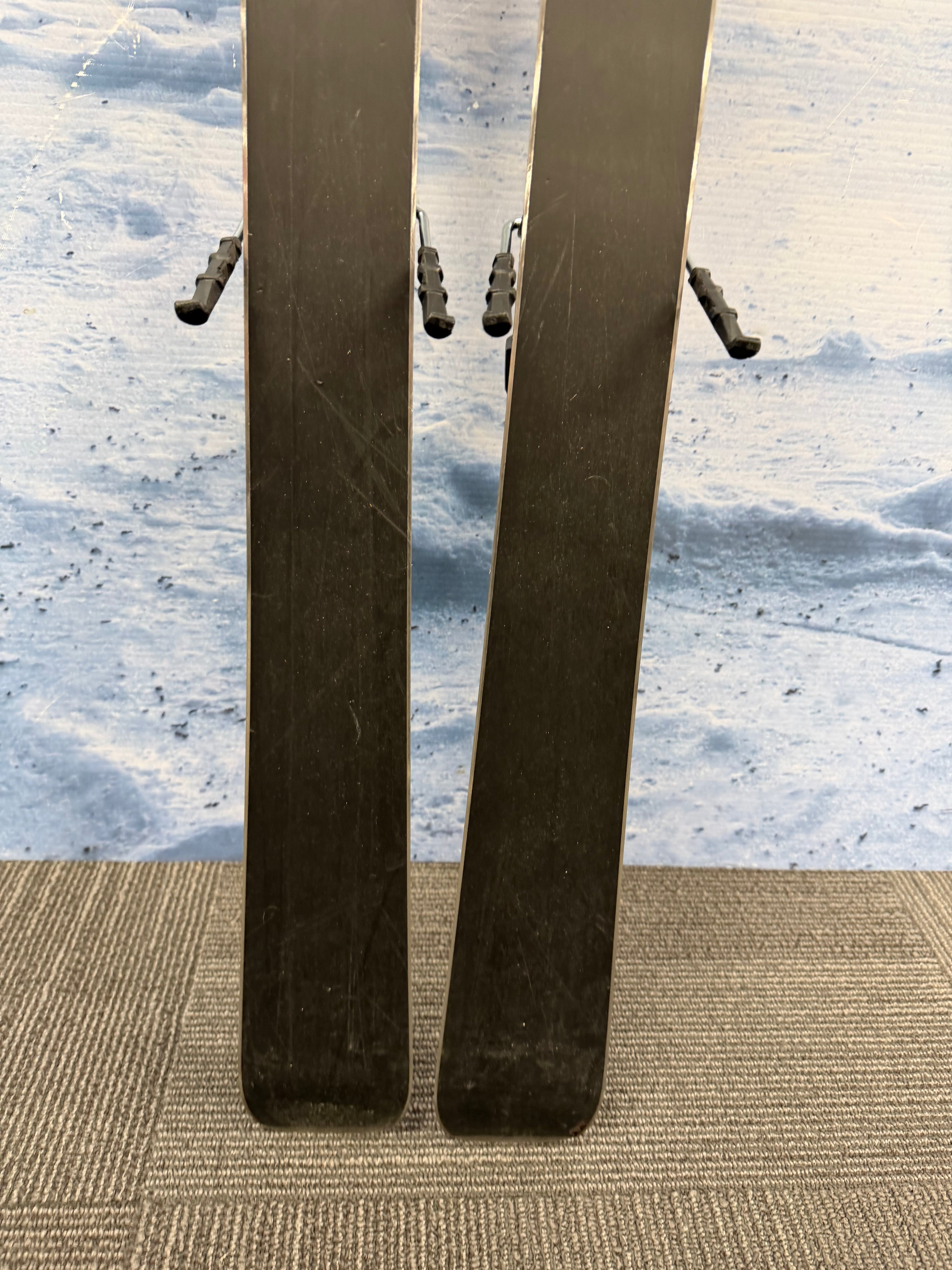 Used Shape Head VX R Track 160cm Skis w/ Tyrolia SP10 Bindings