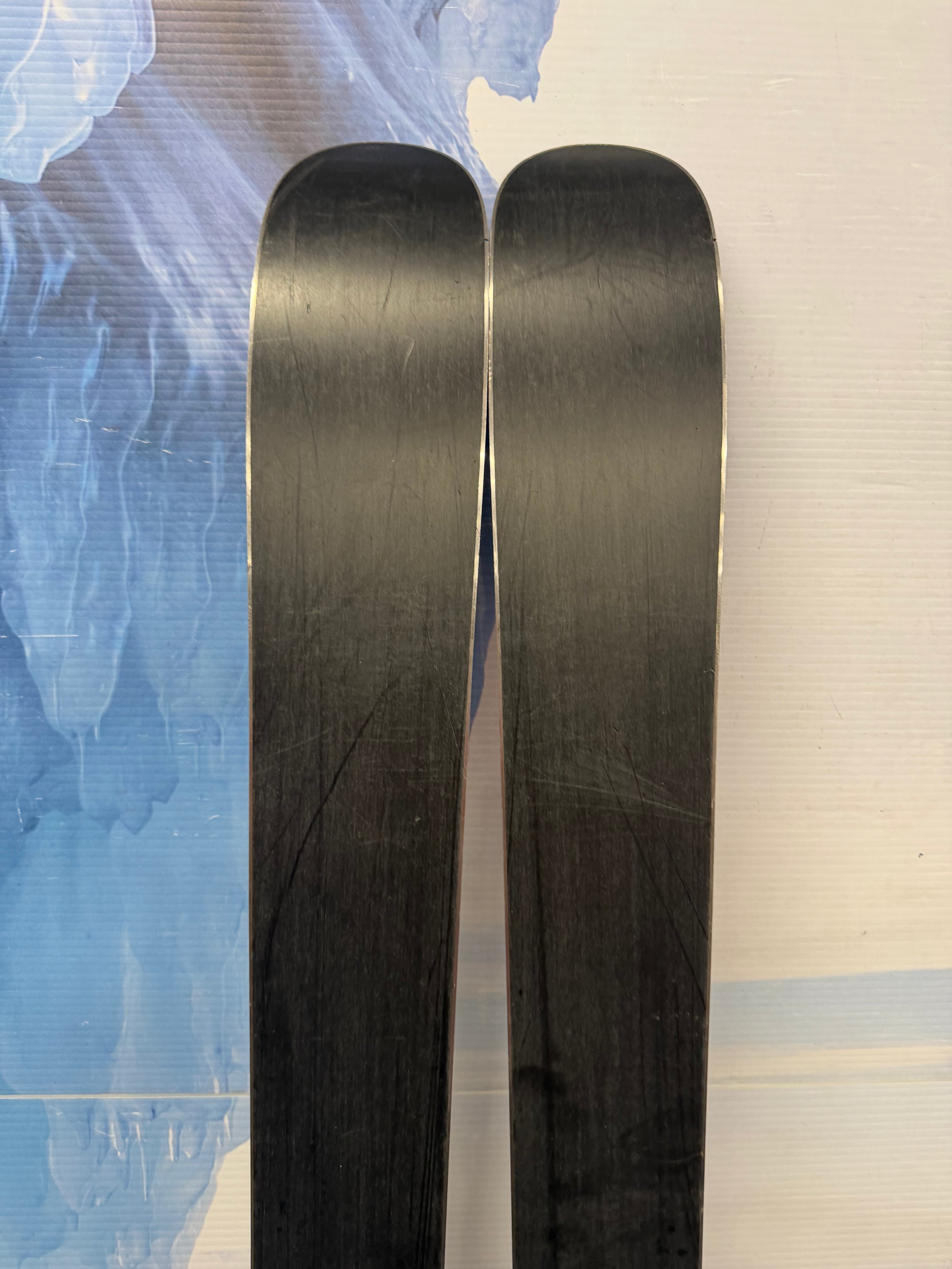 Used Dynastar Menace 180cm Skis w/ Look 11 Bindings