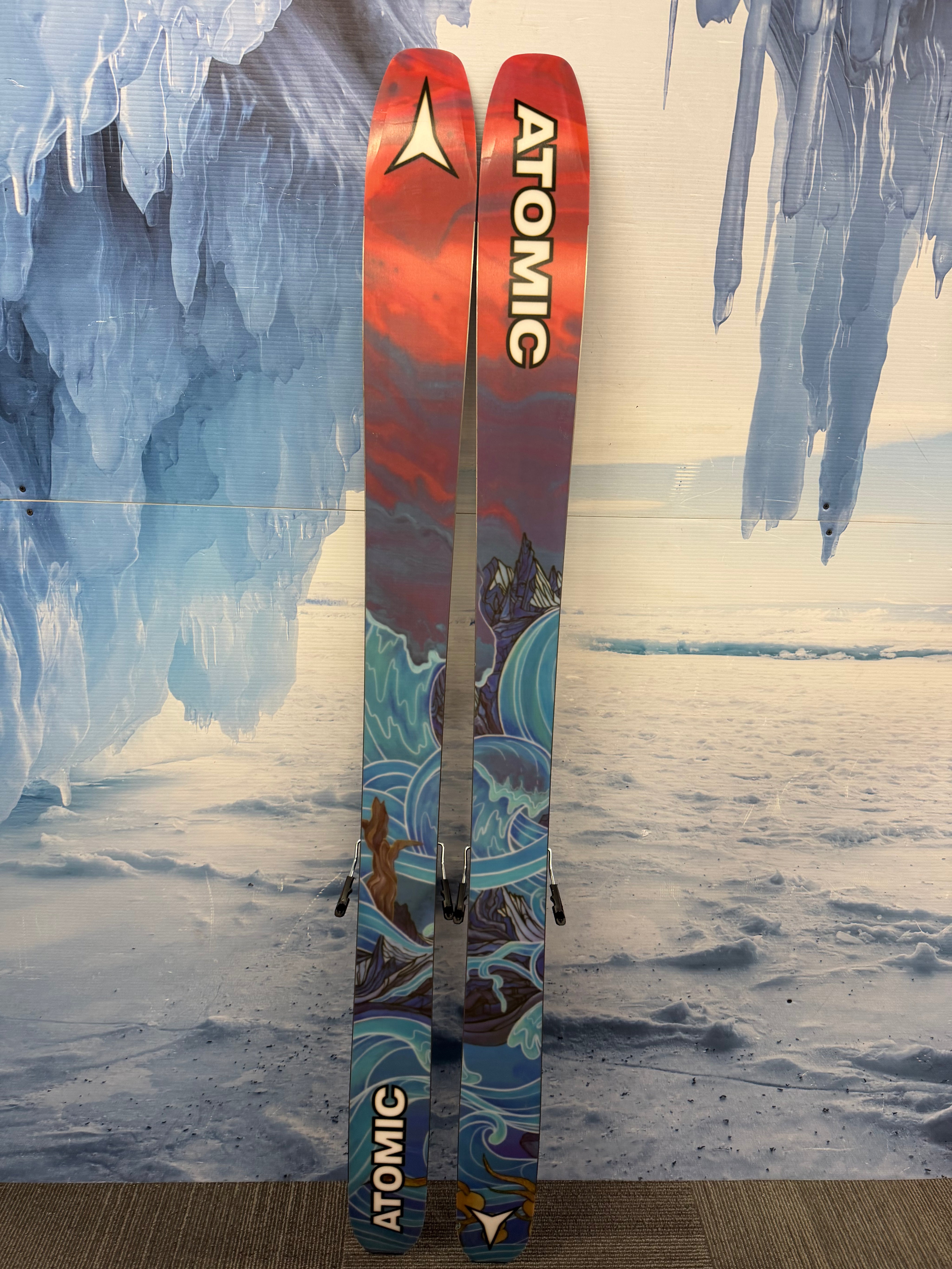 Lightly Used Atomic Bent 110 180cm Skis w/ Atomic Strive 13 Demo Bindings