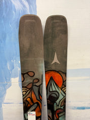 Lightly Used Atomic Bent 100 158cm Skis w/ Atomic Strive 11 Demo Bindings