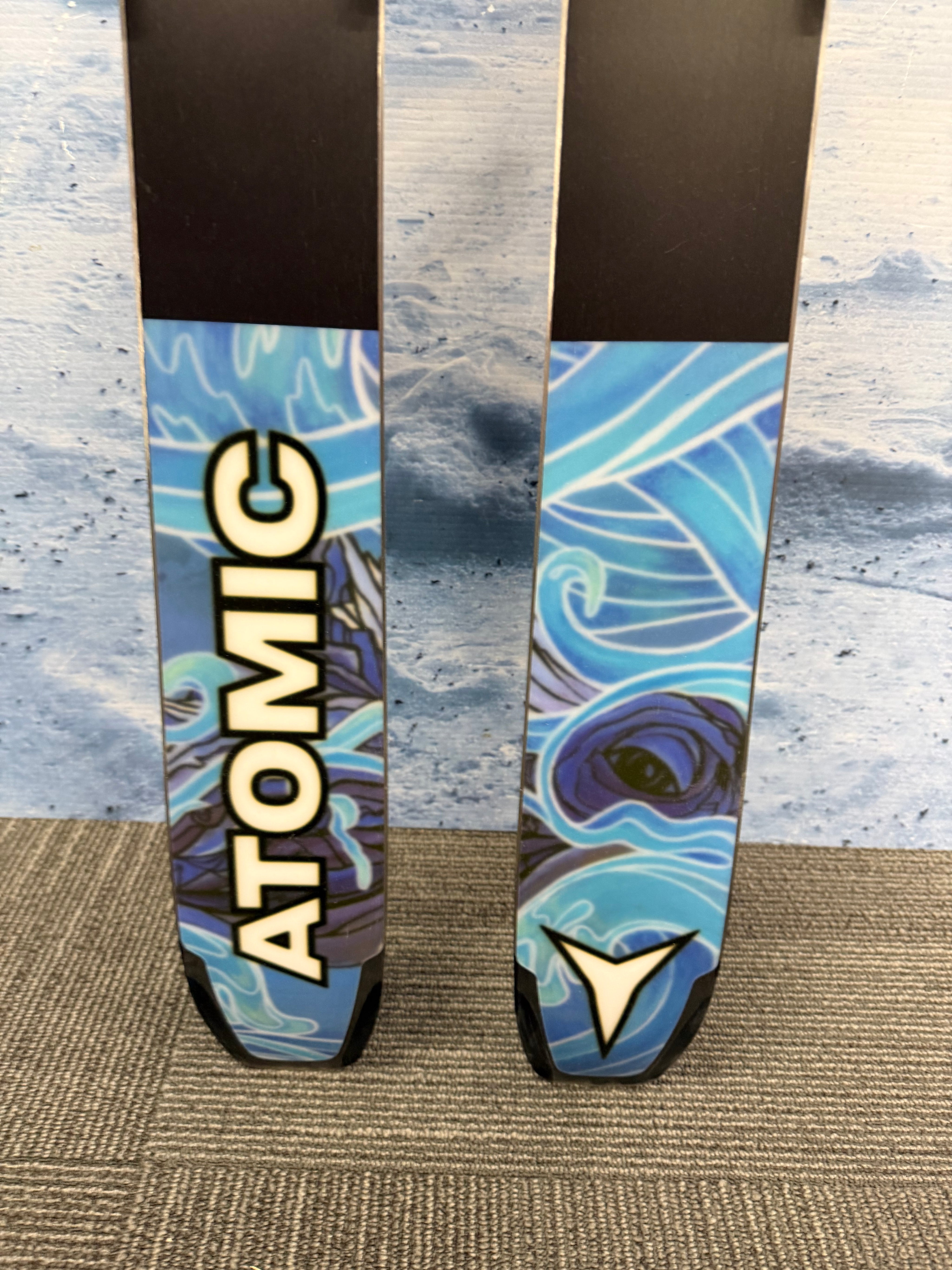 Lightly Used Atomic Bent 100 172cm Skis w/ Atomic Strive 13 Demo Bindings