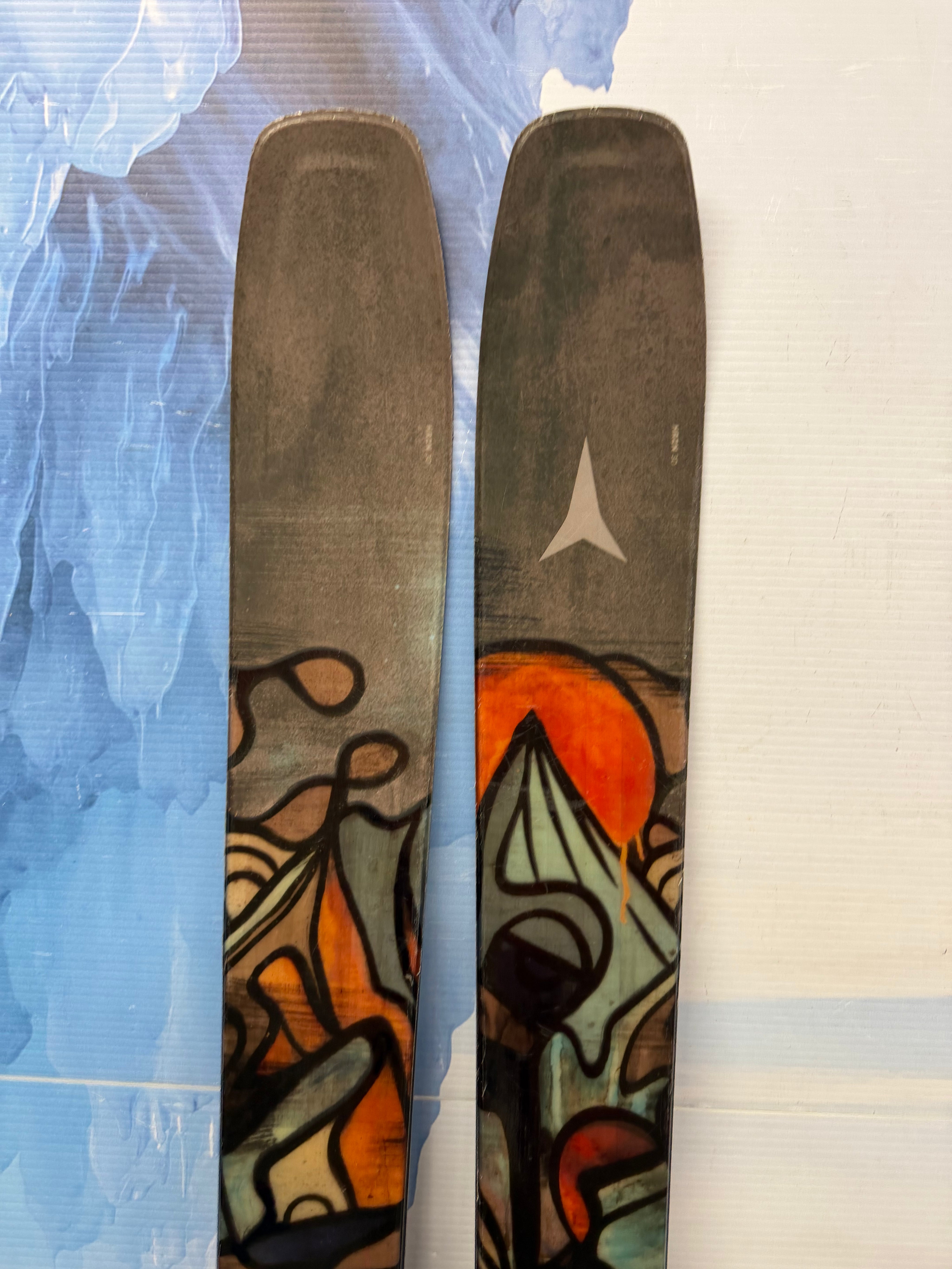 Used Atomic Bent 100 179cm Skis w/ Atomic Strive 13 Demo Bindings