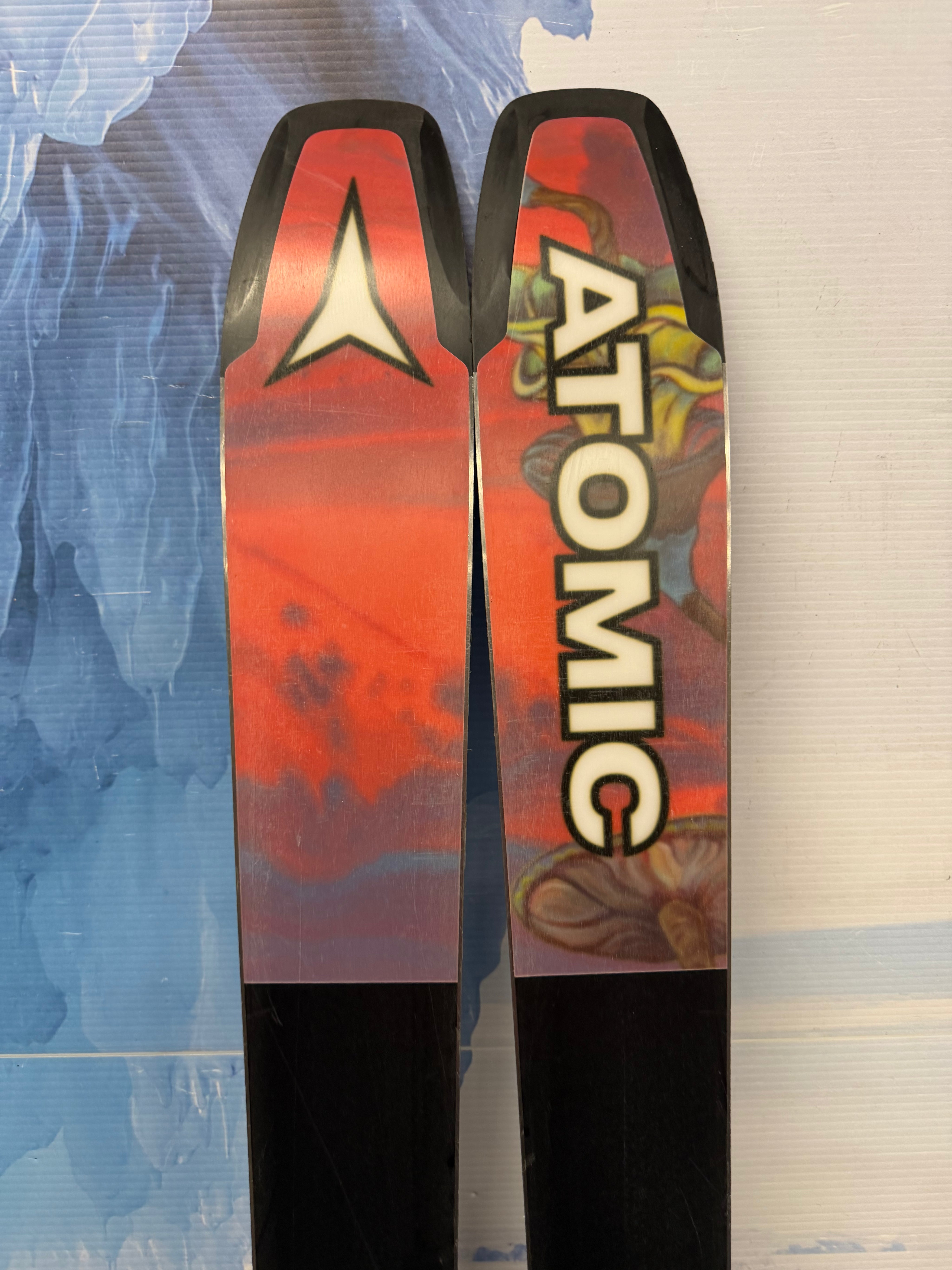 Used Atomic Bent 100 186cm Skis w/ Atomic Strive 13 Demo Bindings